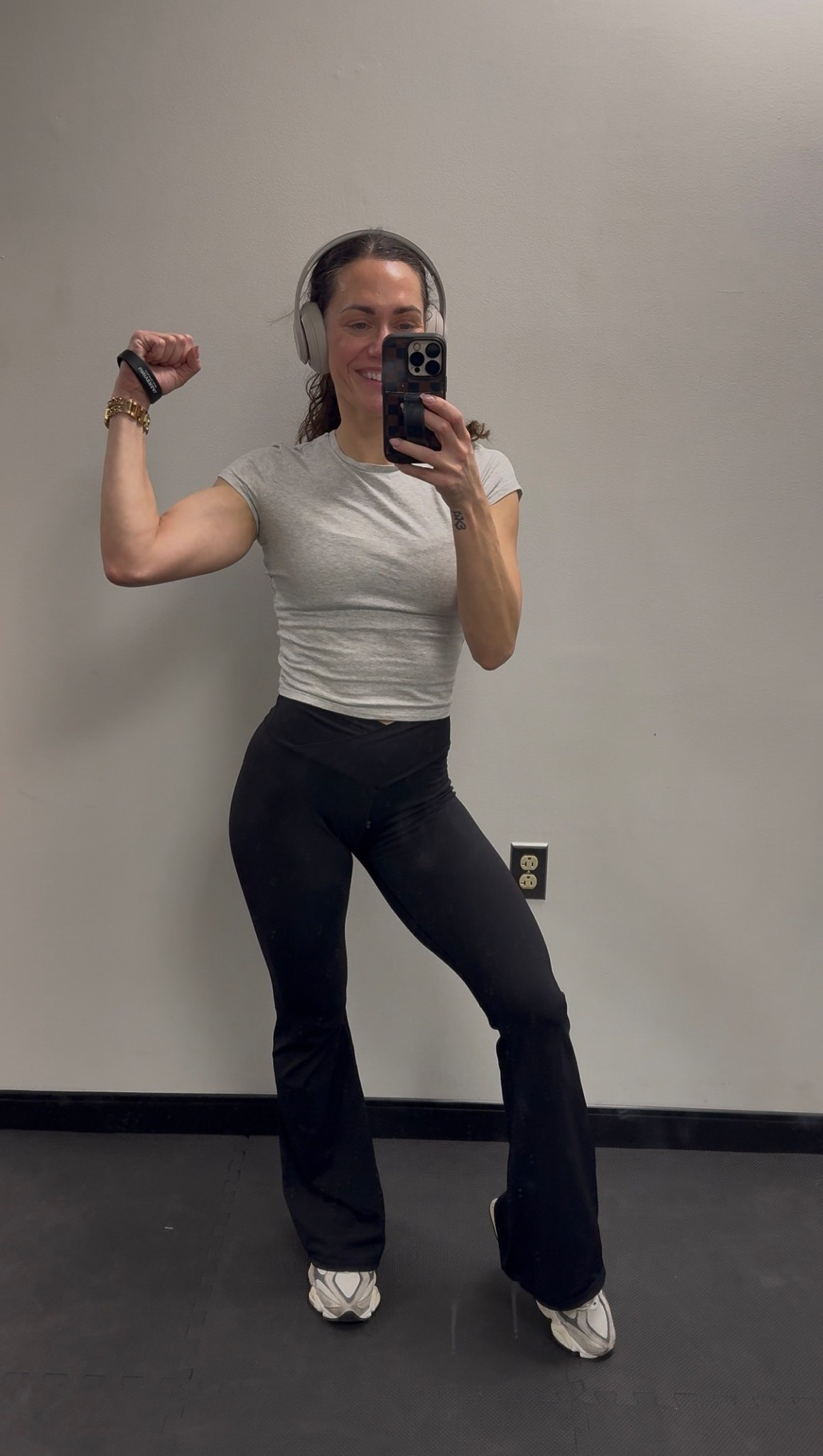 Today’s workout fit! These tees from Vitality are my absolute fav!! And I love that you can choose the length for the flare leggings. 💪 

#LTKfitnessgoals #LTKselfcare #LTKootd