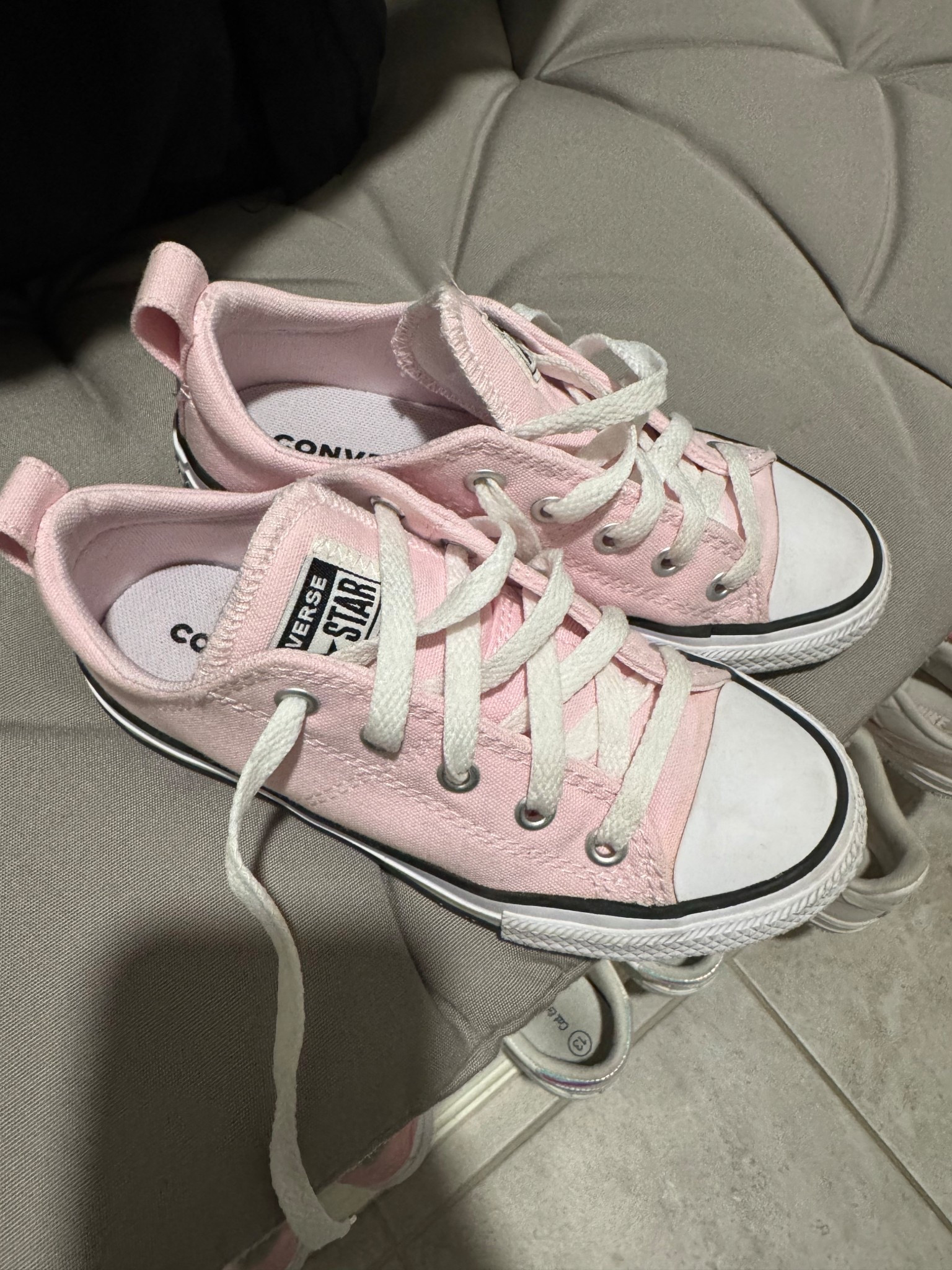 Girls sneakers 
Kids shoes 
Girls converse 