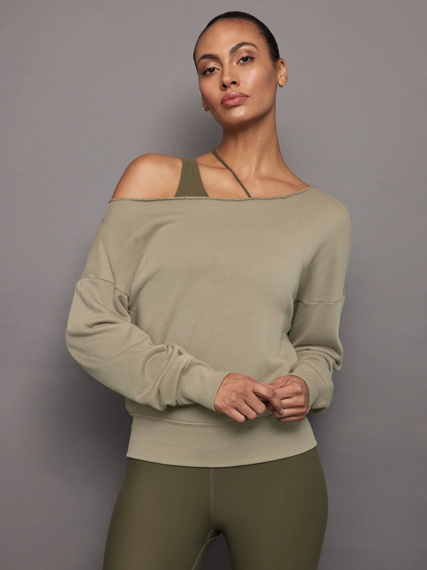 Off Shoulder Sweatshirt in French Terry - Silversage | Carbon38