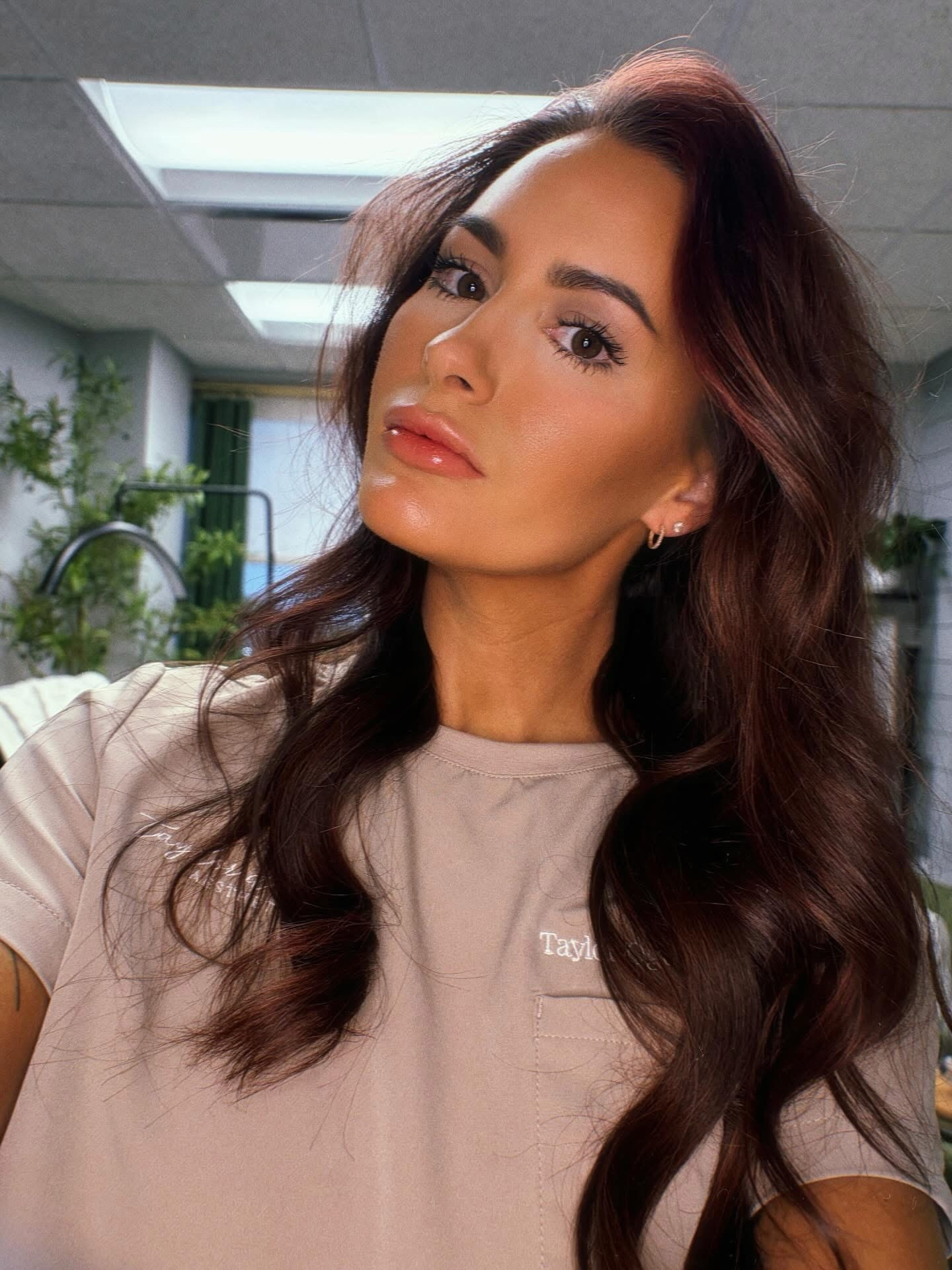 🤯 “Your skin.. what do you use?!” I’ve been getting this a lot lately in person, from clients, on social media, from friends & family who have known me for years & notice a change.

Never in my life did I think so many people would ask ME about MY skin & hair. I have always struggled with rosacea, hormonal break outs, & just all around no confidence without makeup. My hair wouldn’t grow, would break off, etc. I stopped coloring my hair & let all that natural brunette grow out (minus a little money piece) & added this to my routine (linked in bio, LTK). Yes, I’m a nut when it comes to my products so don’t judge 🫣 but zoom in, you can see every pore, my pics aren’t edited.

l’ve sent a lot of people lately my go to routine that is tried & true because believe me when I say, l’ve tried it all. So I decided to share all my secrets.

Filler & neurotoxins only go so far - sticking to a good routine between appointments with me makes all the difference! On top of that hyaluronic acid under the skin creating a glow over time ✨

#LTKselfcare #LTKgrwm #LTKBeauty