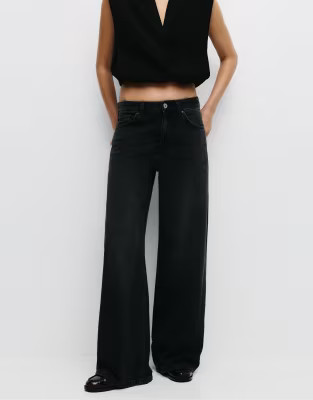Pull&Bear Loose oversize jeans in black | ASOS (Global)