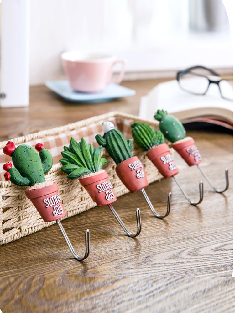 Random Cactus Hook 1pc | SHEIN