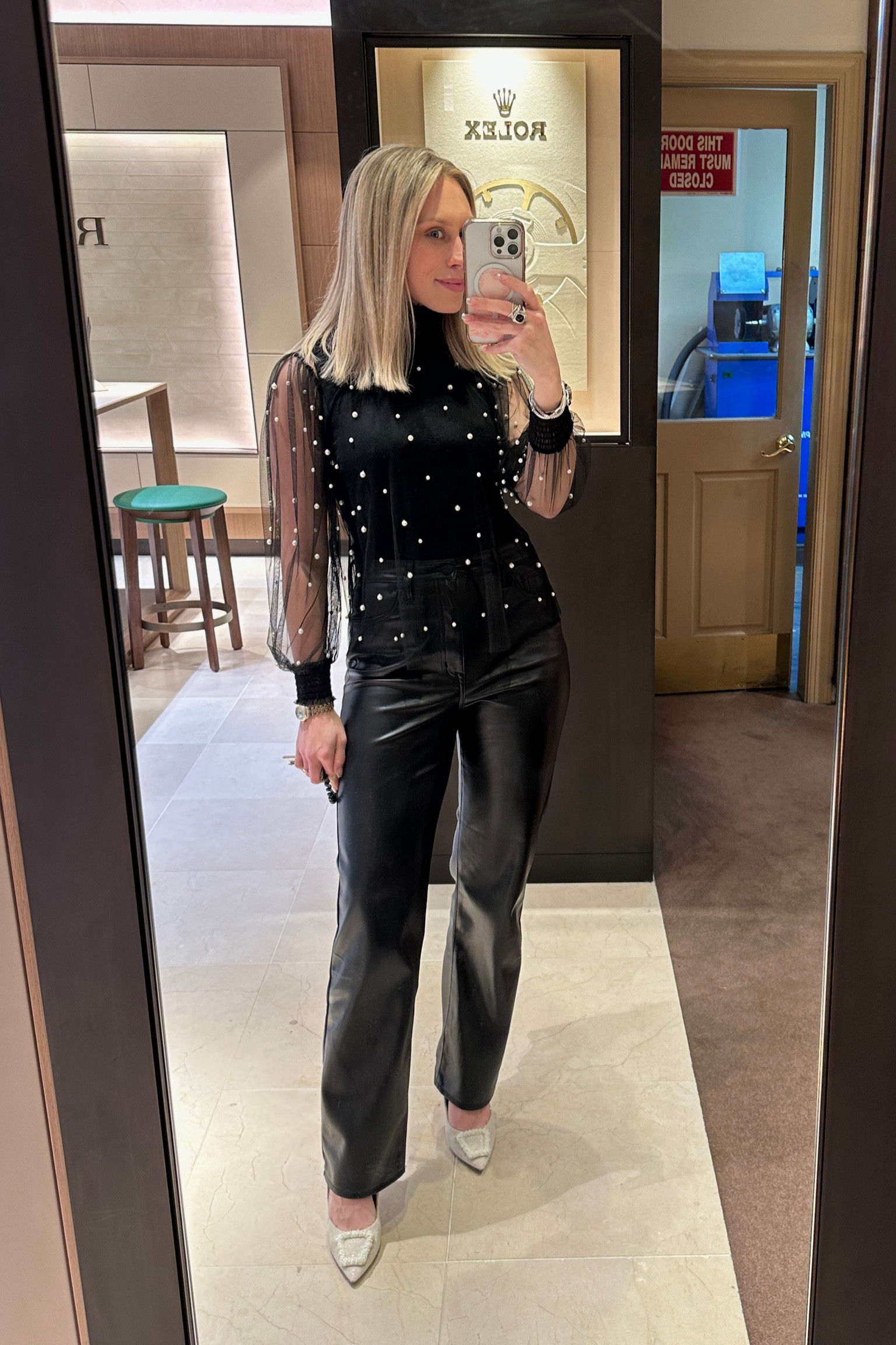 day —-> night 🖤

🔍 all black, pearl shirt, styling, leather pants, revolve, pistola, chic style, eccentric, day to night looks, sam edelman 

#birthdayoutfit #daytonight, #allblack 



#LTKshoecrush #LTKstyletip #LTKworkwear
