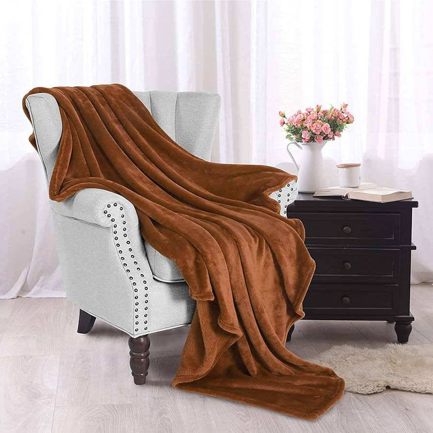 Exclusivo Mezcla Fleece Throw Blanket for Couch, Sofa, Super Soft and Warm Blankets, Brown Throw for | Amazon (US)