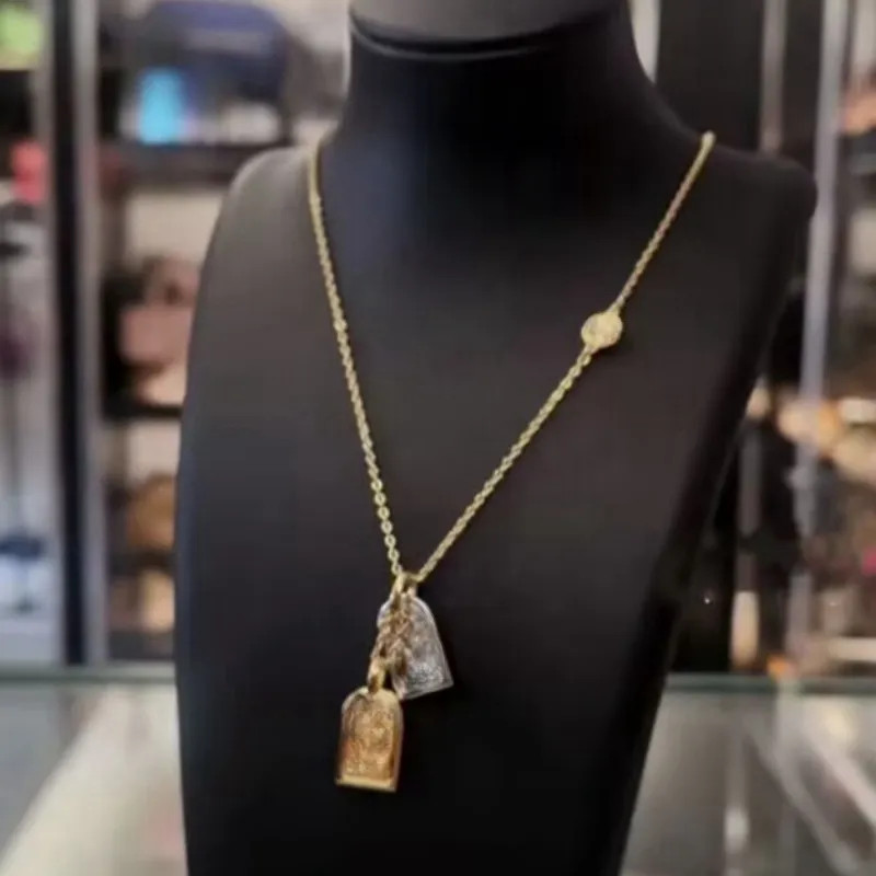 Save Big on Bulk Women's Fashion Jewelry Accessories Fashion Designer Necklace Bracelets Wom... | DHGate