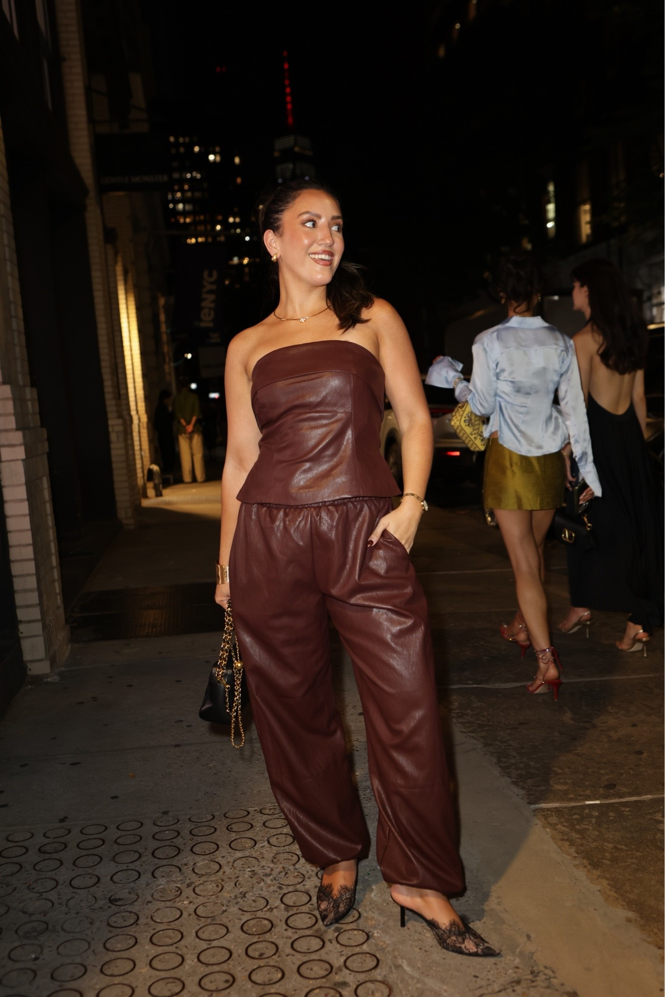 Final NYC fit. Love this matching set from @macys !! The perfect color and perfect fall piece for a night out! 


NYFW, matching set, macys selects, fall outfit inspo, night out outfits, faux leather, balloon pants

#LTKNYFW #LTKootd #LTKgrwm