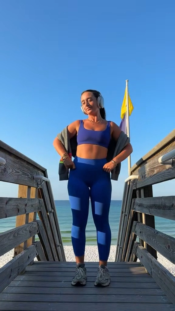 walk outfit !!! small top, small bottoms 

#LTKActive #LTKFindsUnder100 #LTKSeasonal