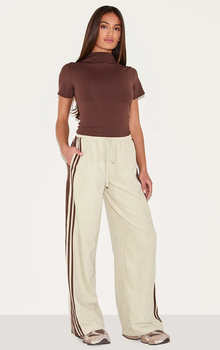 Sage Peach Skin Contrast Stripe Wide Leg Trousers | PrettyLittleThing UK