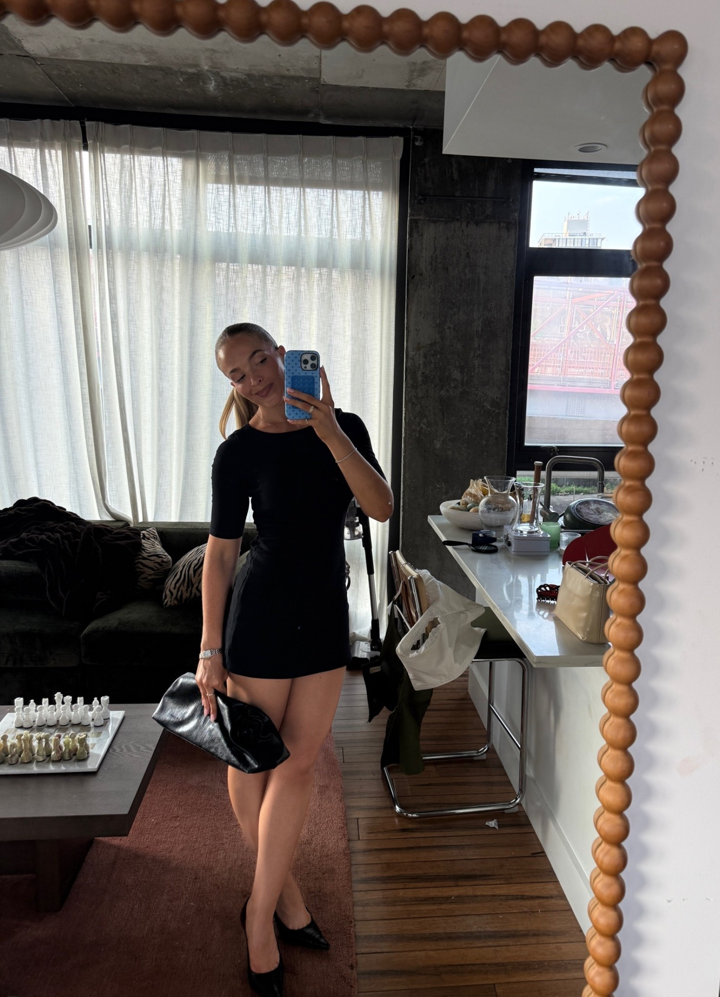 What I’m wearing on a night out  

Dress: Kookai

#nycsummer #whatimwearing #allblackoutfit
