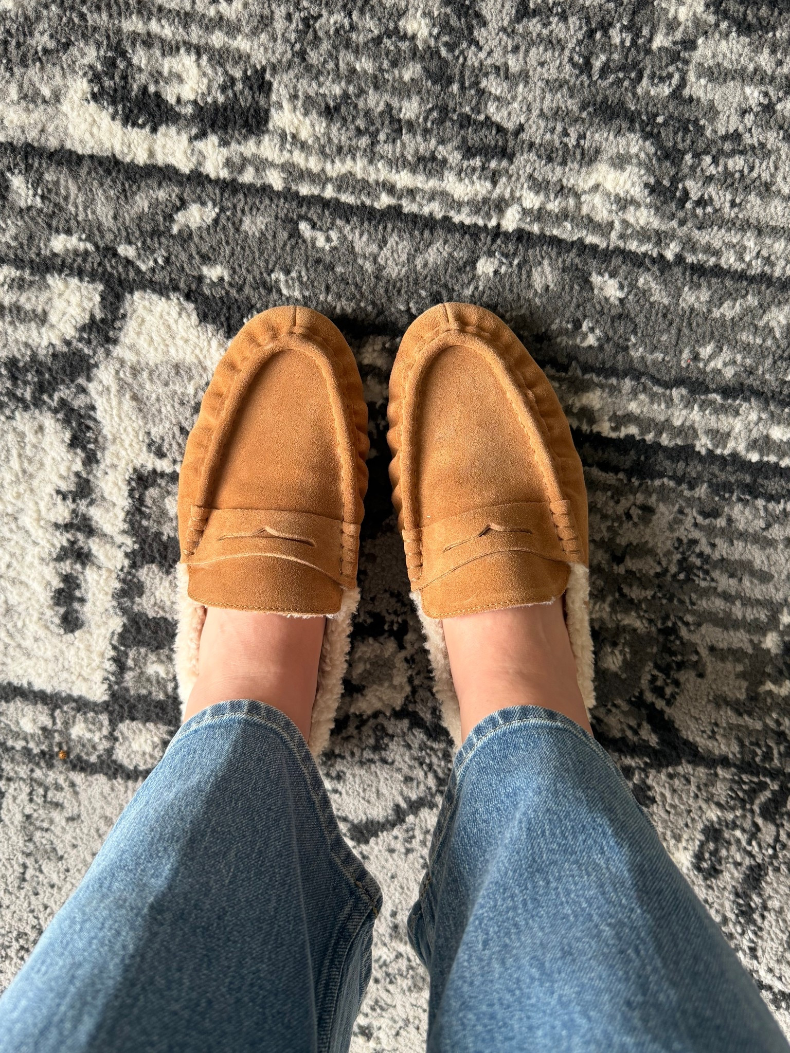 New favorite shoes! These mules are like slippers and so cute! TTS!

Winter outfitt

#LTKMidsize #LTKSeasonal #LTKFindsUnder100