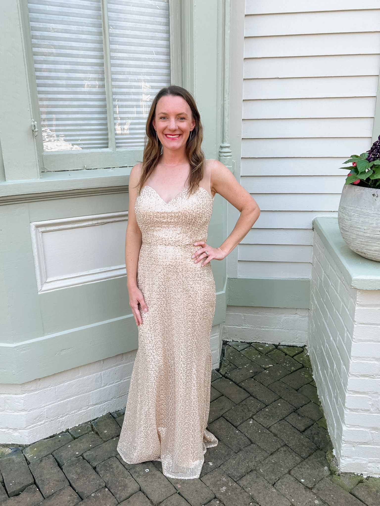 Black Tie Wedding guest dress 
Gold sparkly sequin dress 

Wearing brand Morilee, but linked a similar one to my LTK  

Paired with my champagne wedding shoes and gold dangly earrings 



#LTKstyletip #LTKwedding #LTKparties