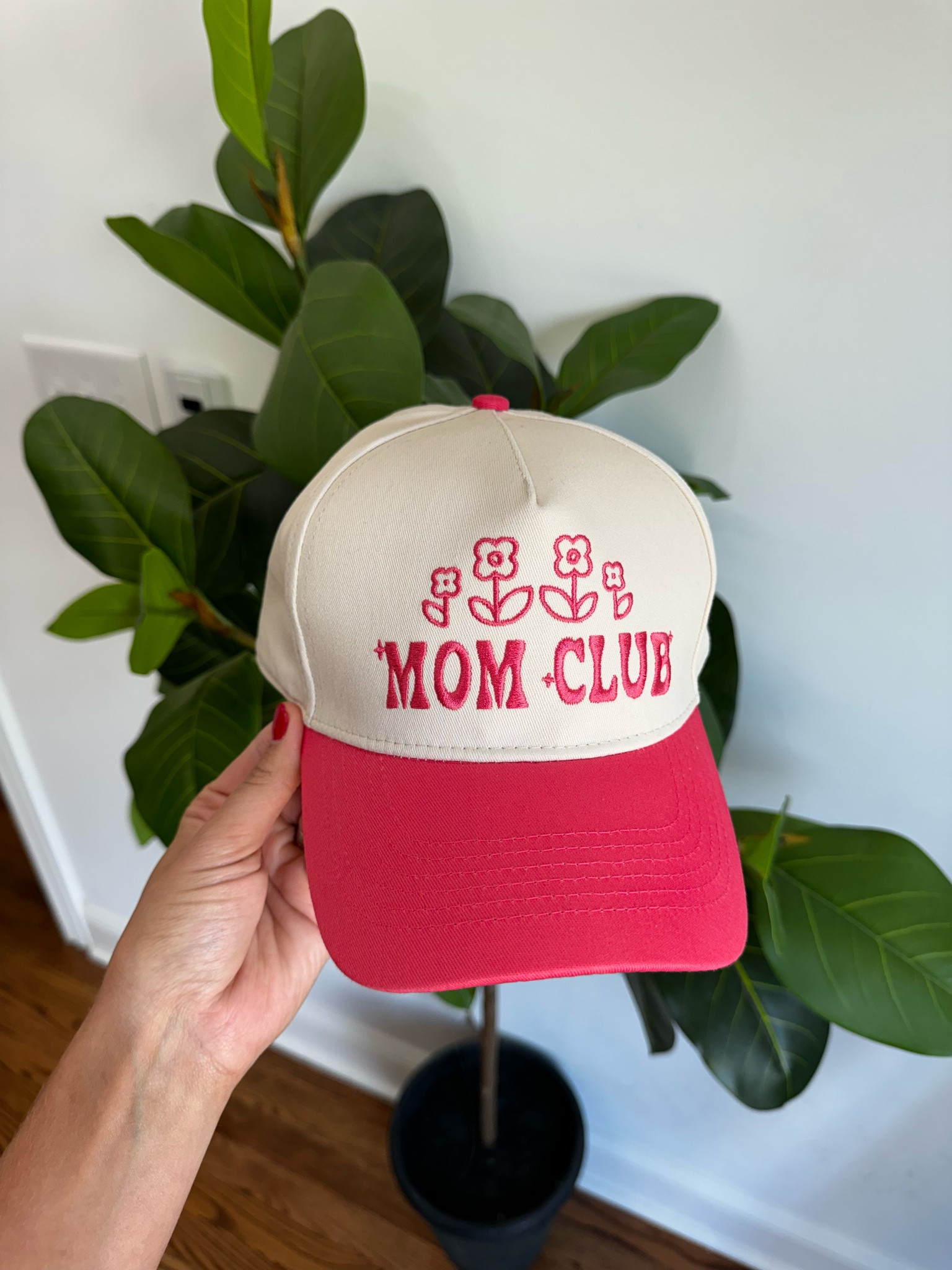 My new fave summer hat ☀️ obsessed with this color! 

#LTKSaleAlert #LTKFindsUnder50 #LTKStyleTip