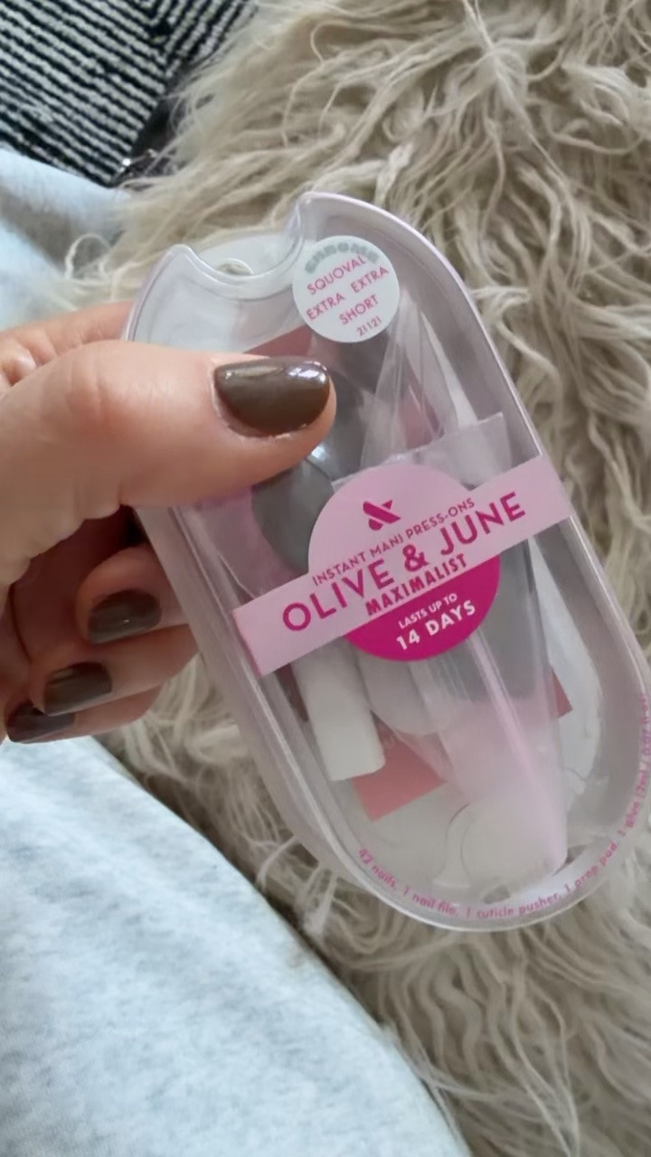 Olive and June extra extra short press on nails in chocolate glaze

#LTKOver40