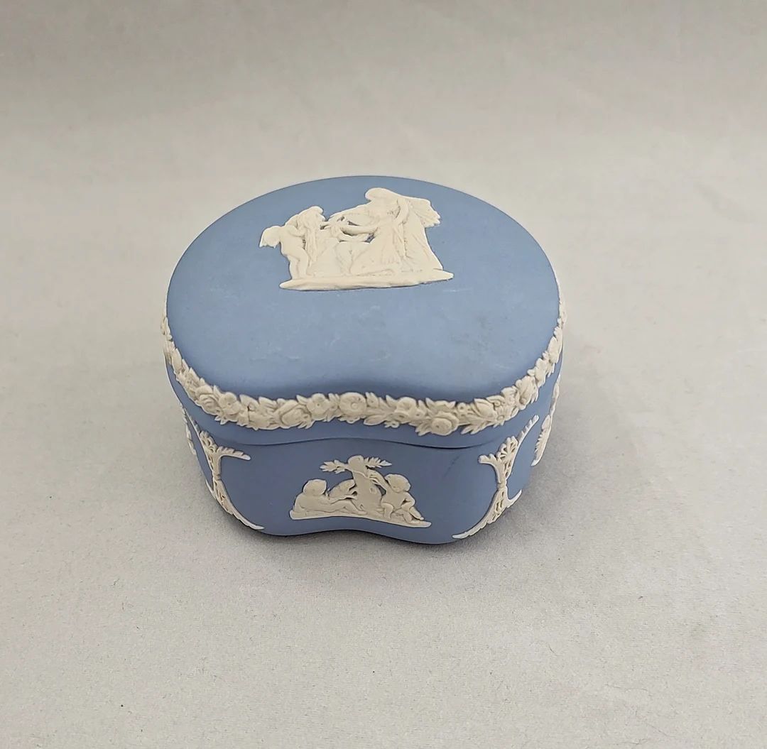 Vintage Wedgwood Jasperware Light Blue Kidney Shaped Trinket Box With Classical Motif | Etsy (US)