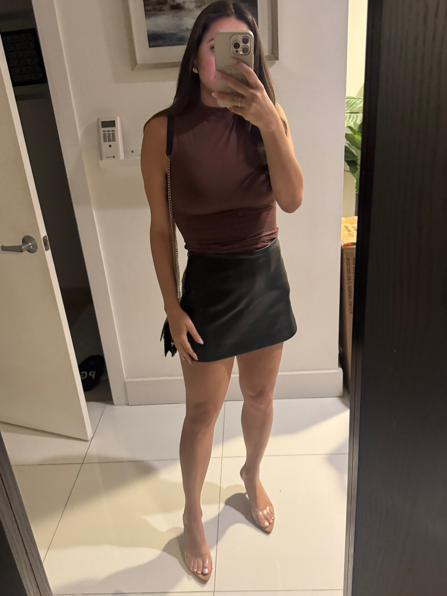 Amazon mock turtle neck top
Express leather skirt
Target clear heels 

#LTKFindsUnder100 #LTKFindsUnder50 #LTKStyleTip