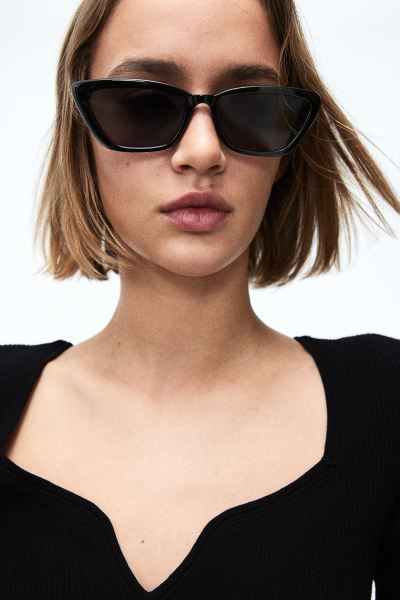 Cat-eye sunglasses | H&M (UK, MY, IN, SG, PH, TW, HK)