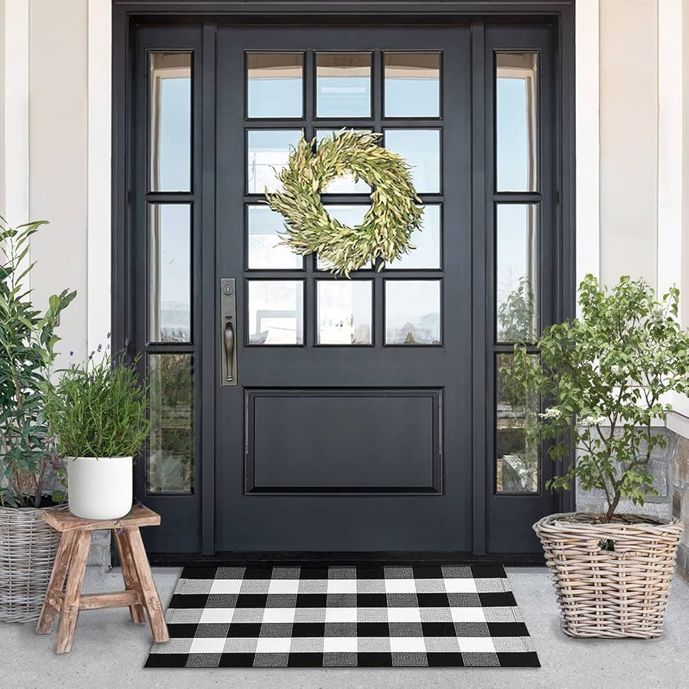 LILI REY Black and White Checkered Rug - Premium 28" x 44" Buffalo Plaid Outdoor Rug - Front Porc... | Amazon (US)