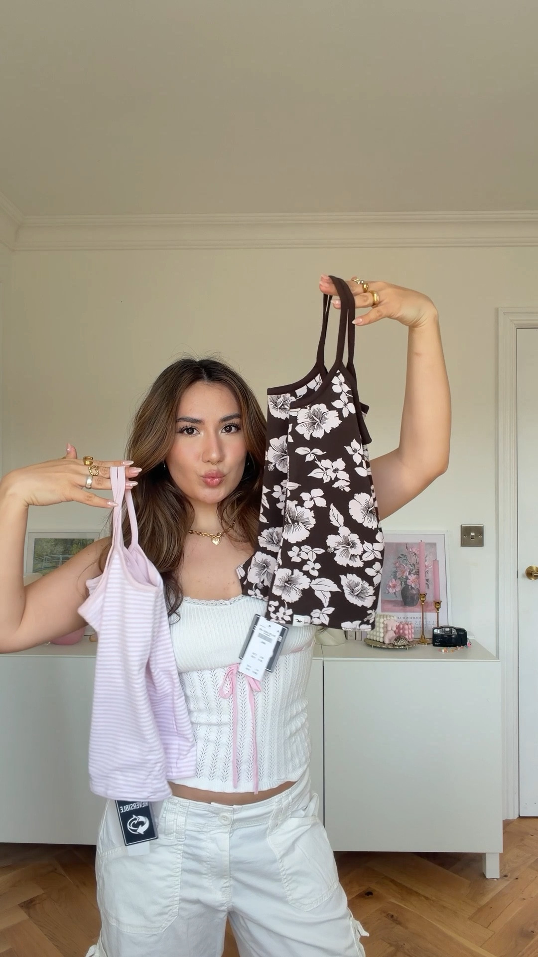 the sweetest lil camis & they’re completely reversible so it’s basically a 2-4-1 situation 💅🏼 #hollister #springtrends #springoutfits #springstyle #springtops 

#LTKspring #LTKeurope #LTKuk