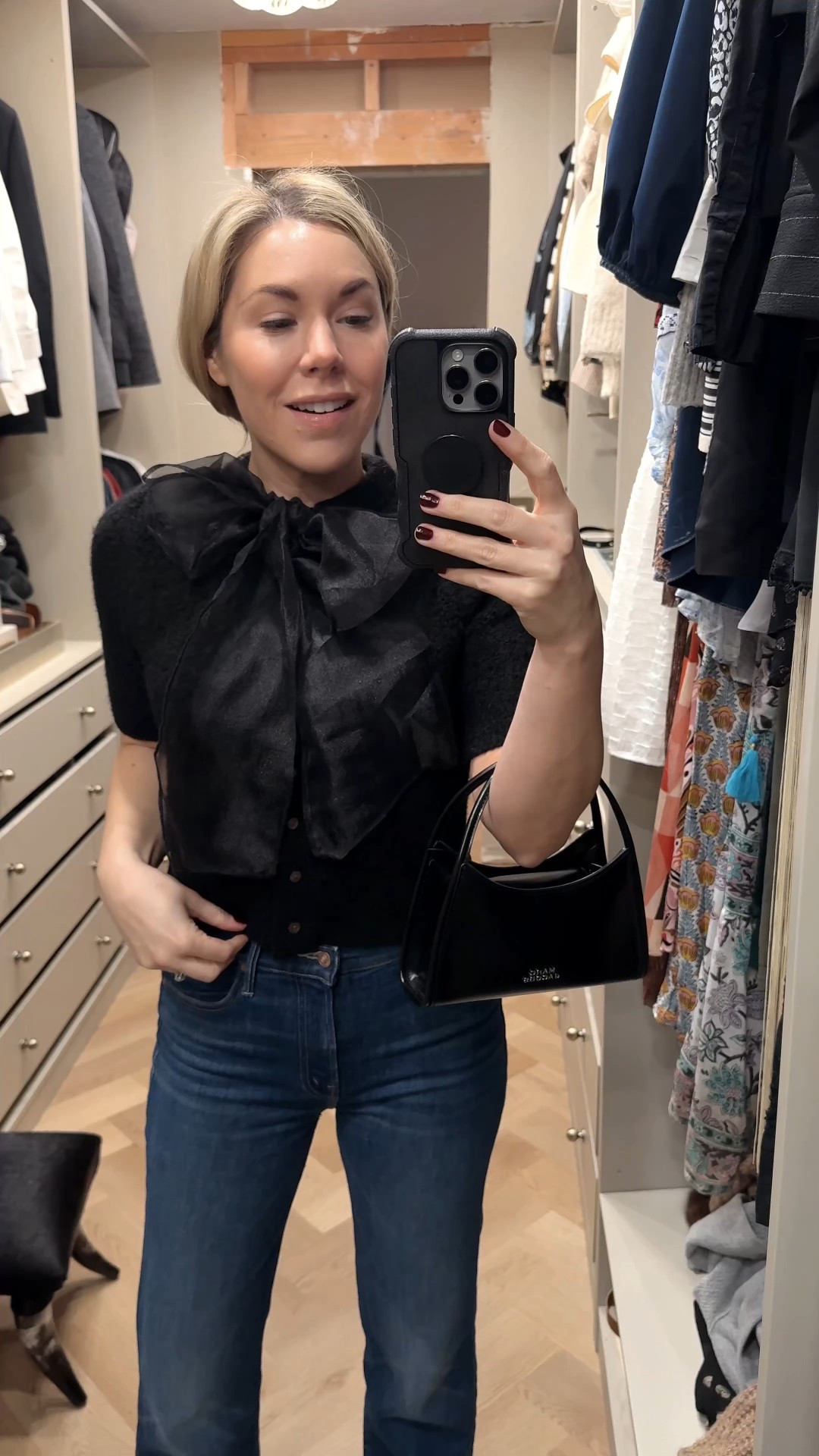 The famous claw clip bag 🫶🏻

Bow top (runs tts)
Perfect straight leg jean (runs tts)

#LTKSeasonal #LTKgrwm #LTKFindsUnder100