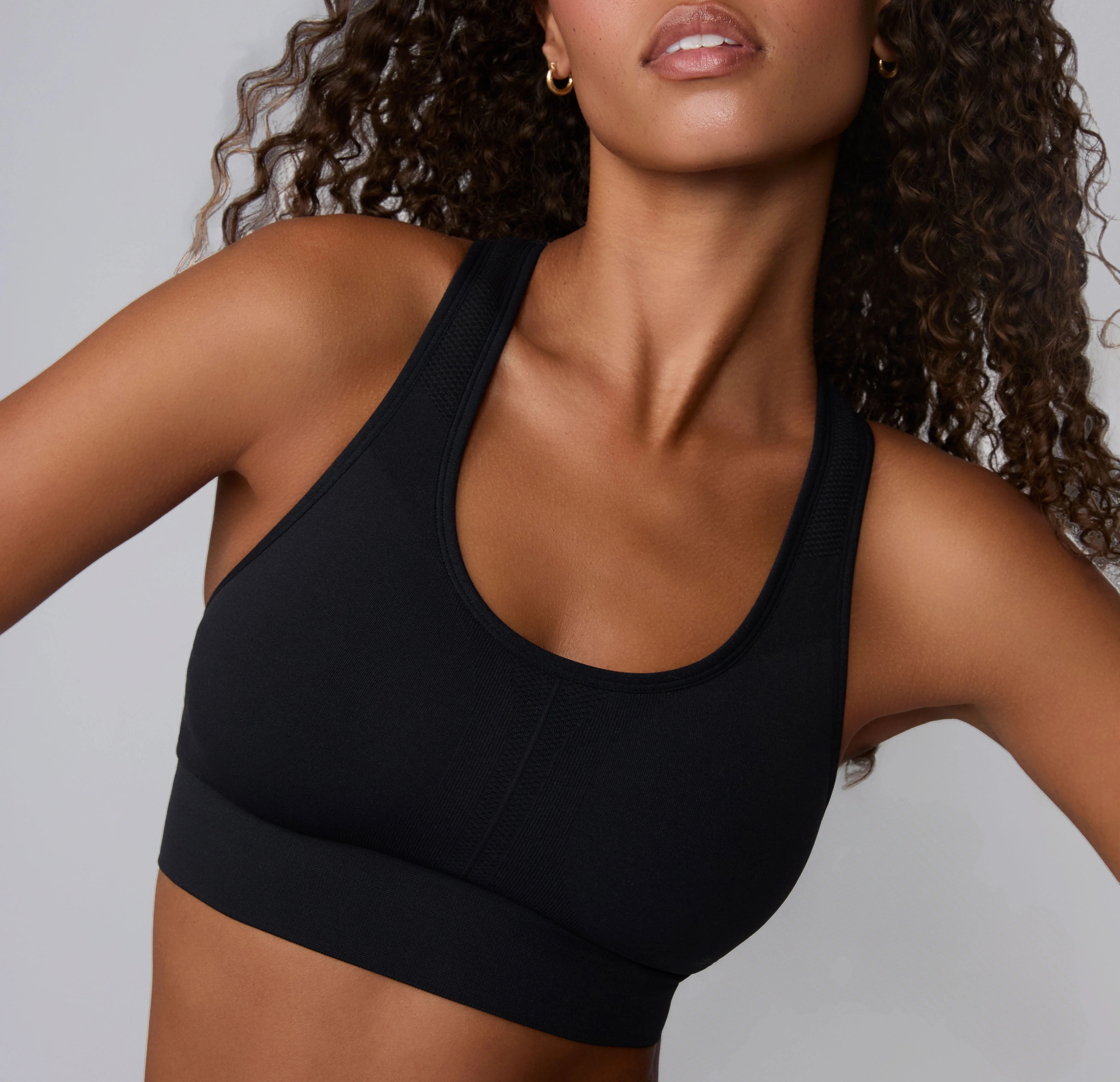 Seamless Racerback Sports Bra - Black | Harper Wilde