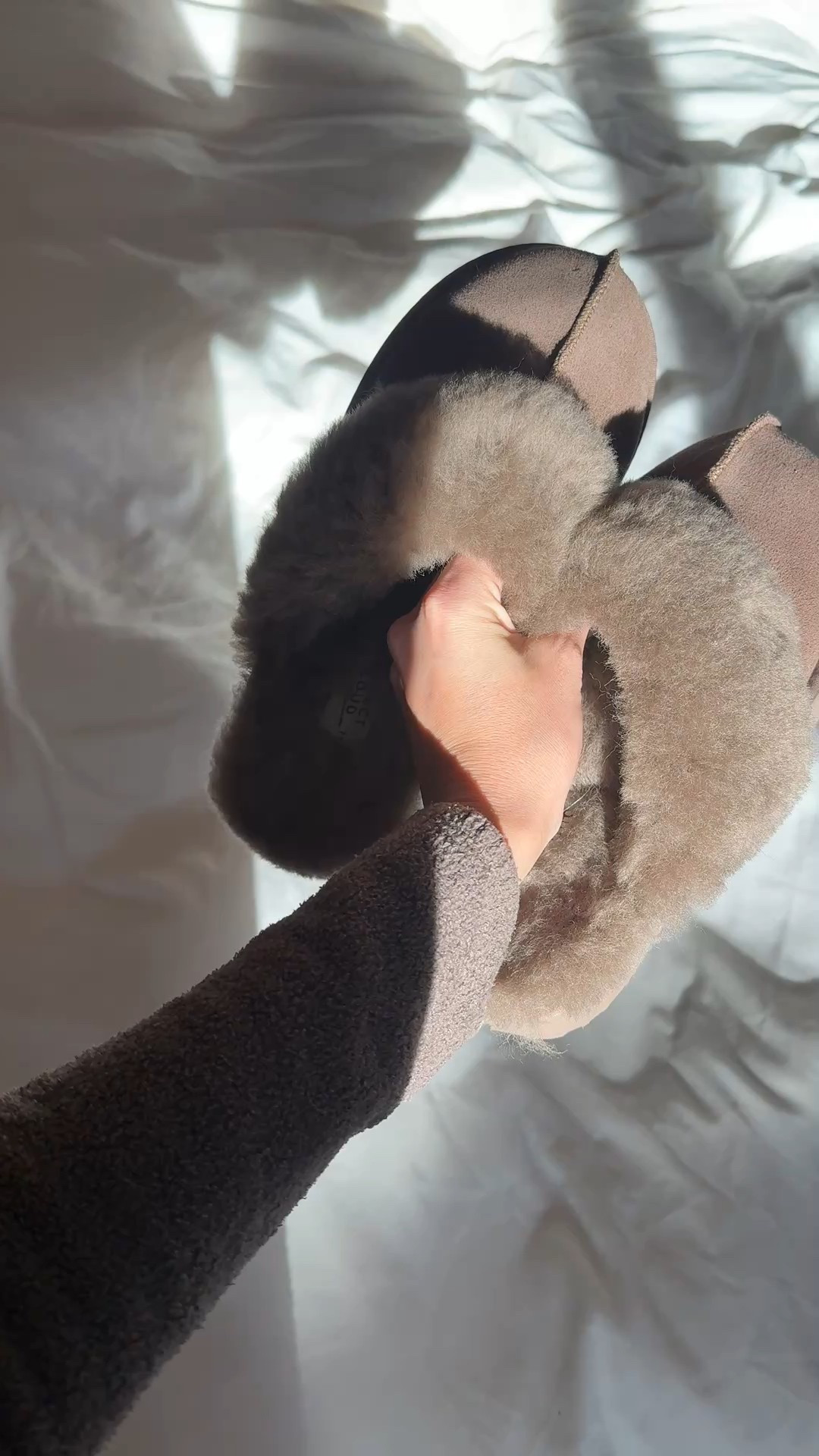 I can’t believe these aren’t Uggs! Would be a great gift for her!
Christmas gift 
Cozy gift 
Fall finds 

#LTKselfcare #LTKGiftGuide #LTKFindsUnder50