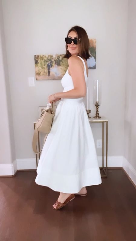 Size 2 in white maxi skirt (runs big) 

#LTKstyletip #LTKSeasonal #LTKshoecrush