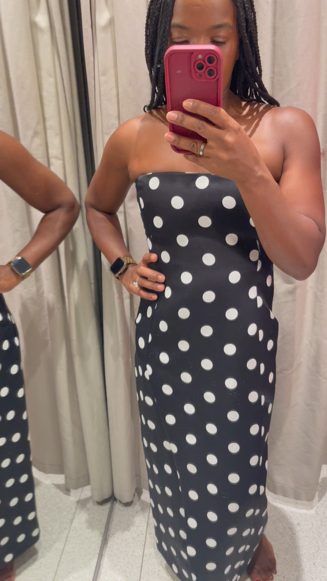 This strapless polka dot dress is so stunning. I’m wearing a S here.

#LTKSeasonal #LTKSummerEdit #LTKStyleTip