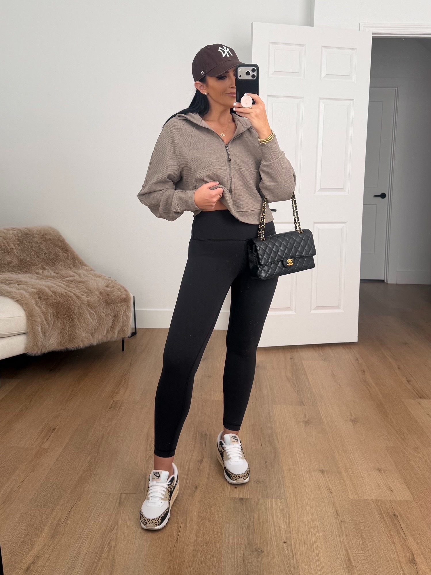 Scuba Oversized Full-Zip Hoodie
Waffle wearing size XS/S. Wunder Train High-Rise Tight 25" wearing size 6. 