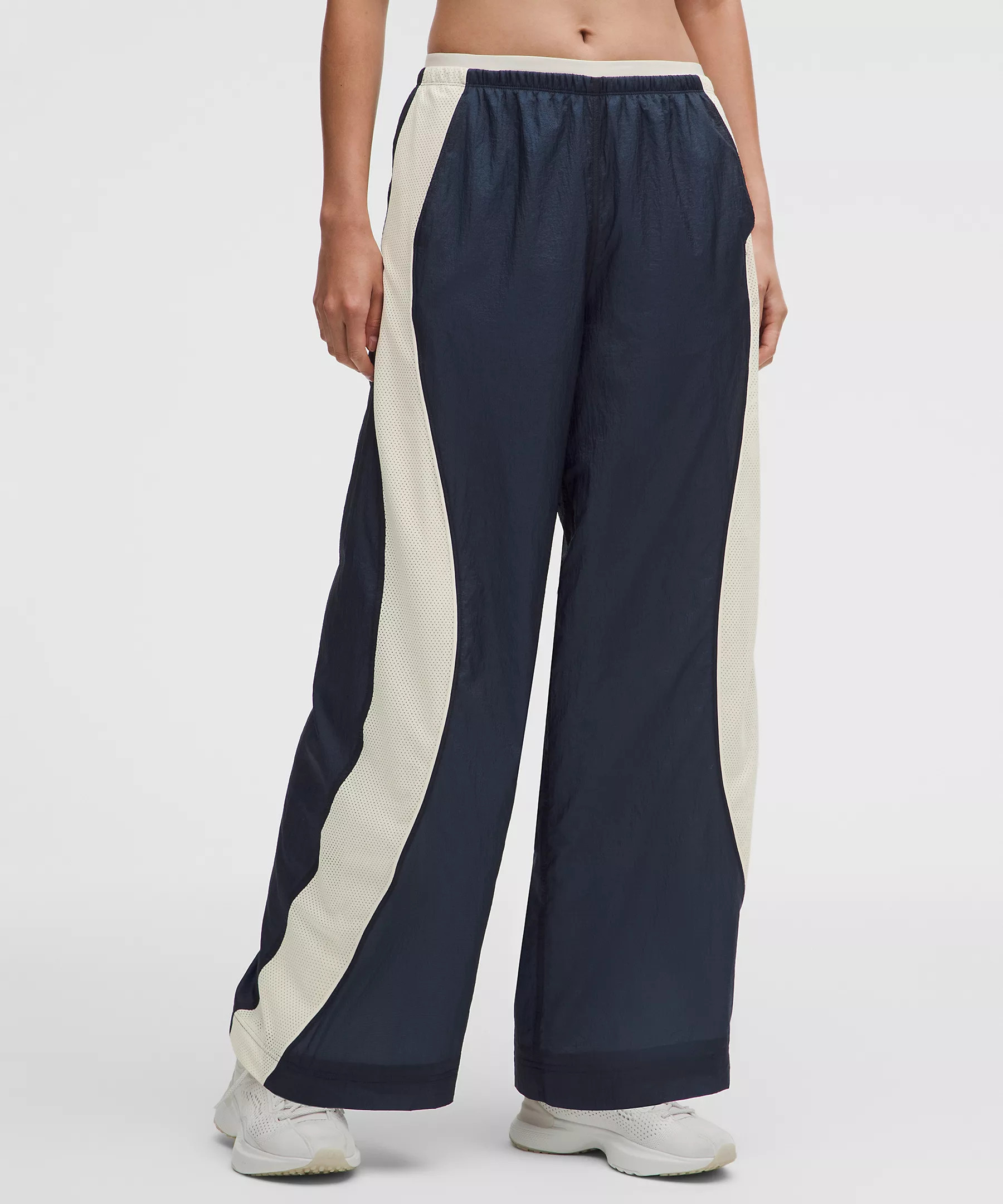 License to Train Textured Nylon Mid-Rise Pant | Lululemon (US)