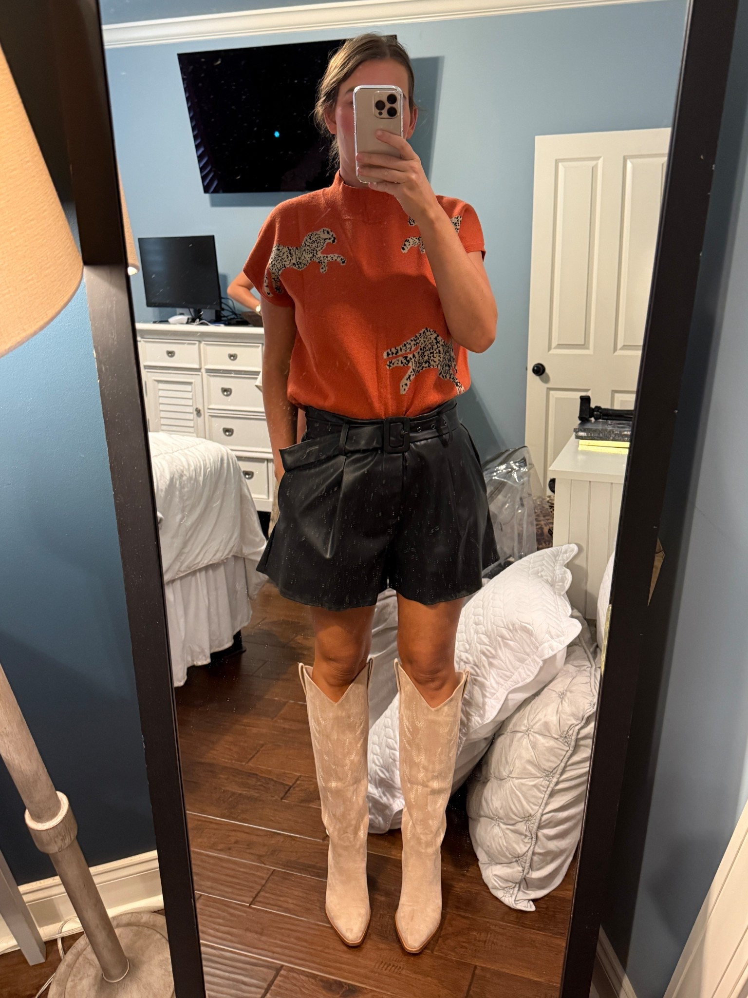 Orange out #wareagle #auburn #orangeout #gamdeday #boots #fall #falloutfits

#LTKStyleTip #LTKSeasonal #LTKShoeCrush