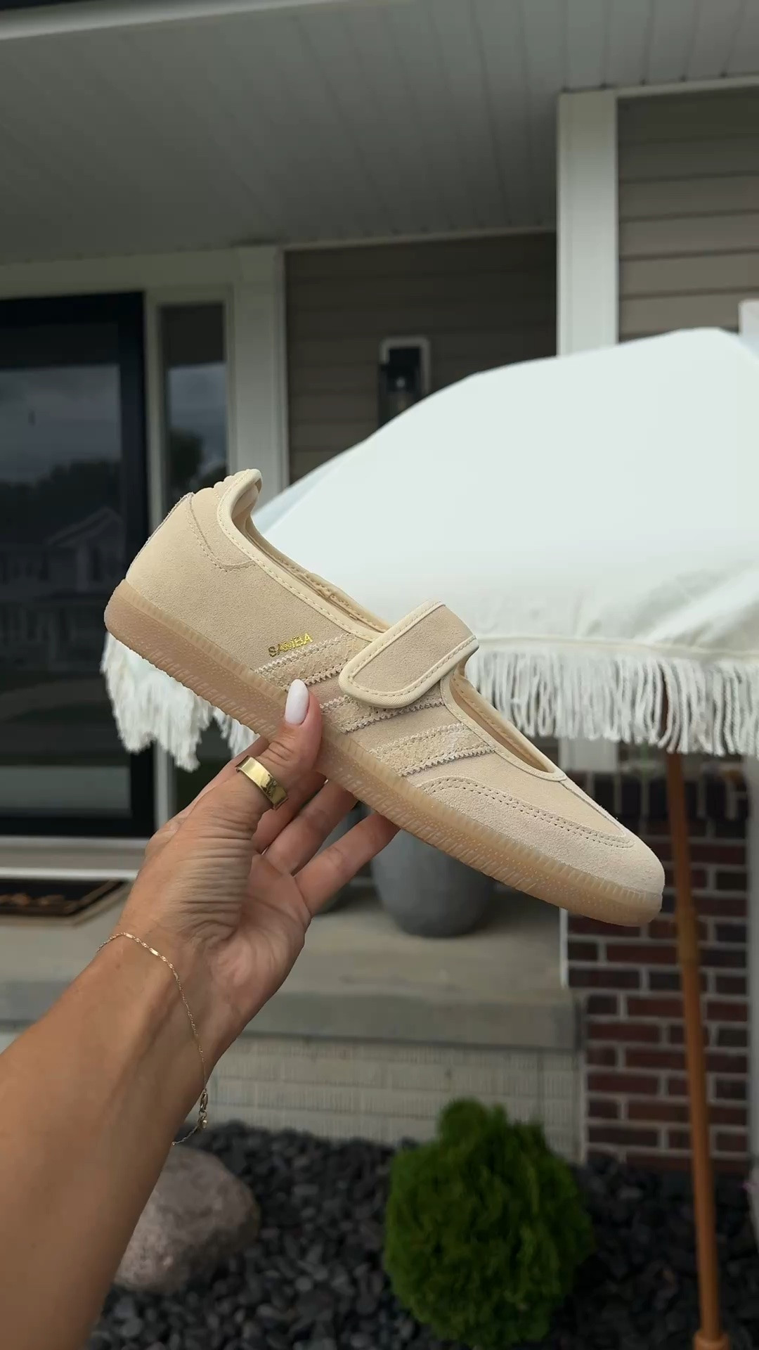 Beige samba janes

#LTKSeasonal #LTKMidsize #LTKTall