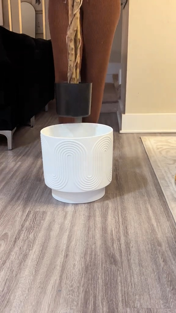 1 Pcs Ficus Tree 6 Feet Artificial Tree Indoor Decor Realistic Potted Design Tree for Home Office Living Room Kitchen Bedroom Décor

#LTKSaleAlert #LTKSeasonal #LTKHome