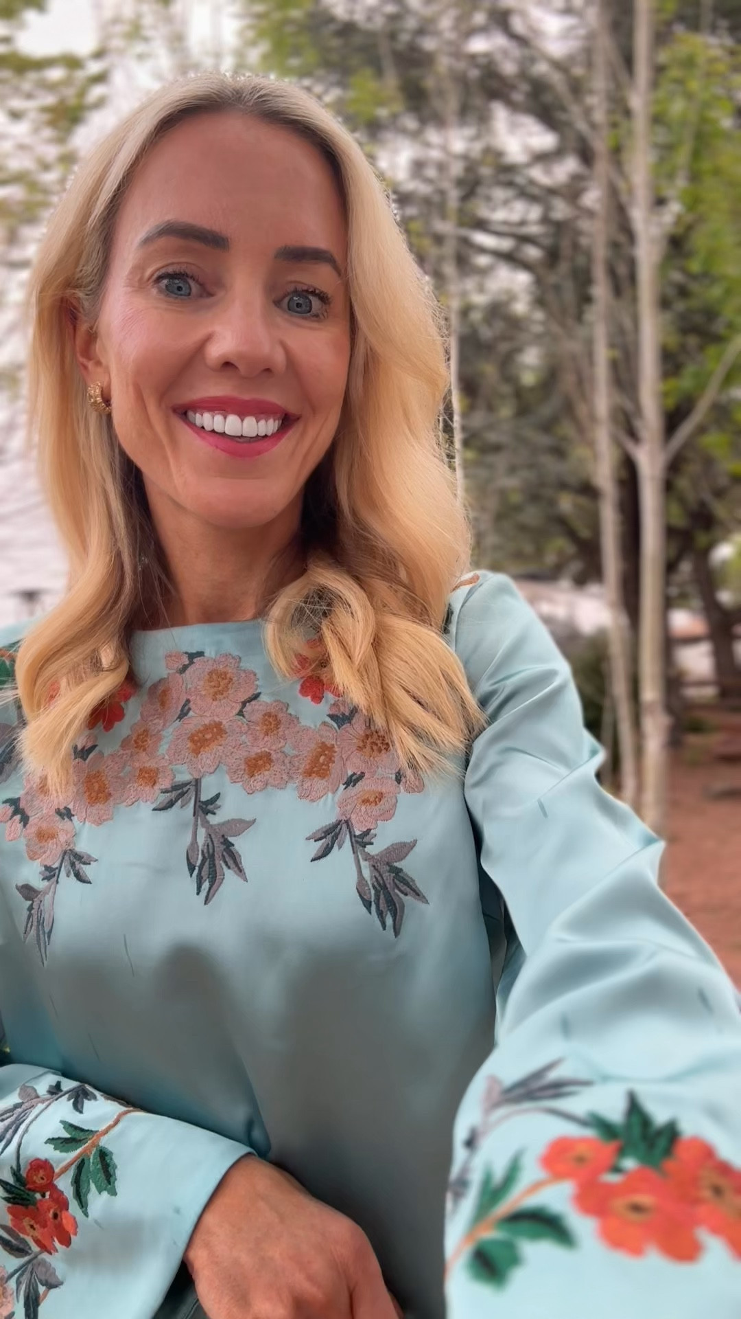 The most phenomenal dress!! But also, wait till the end.

#LTKFestival #LTKootd #LTKTravel