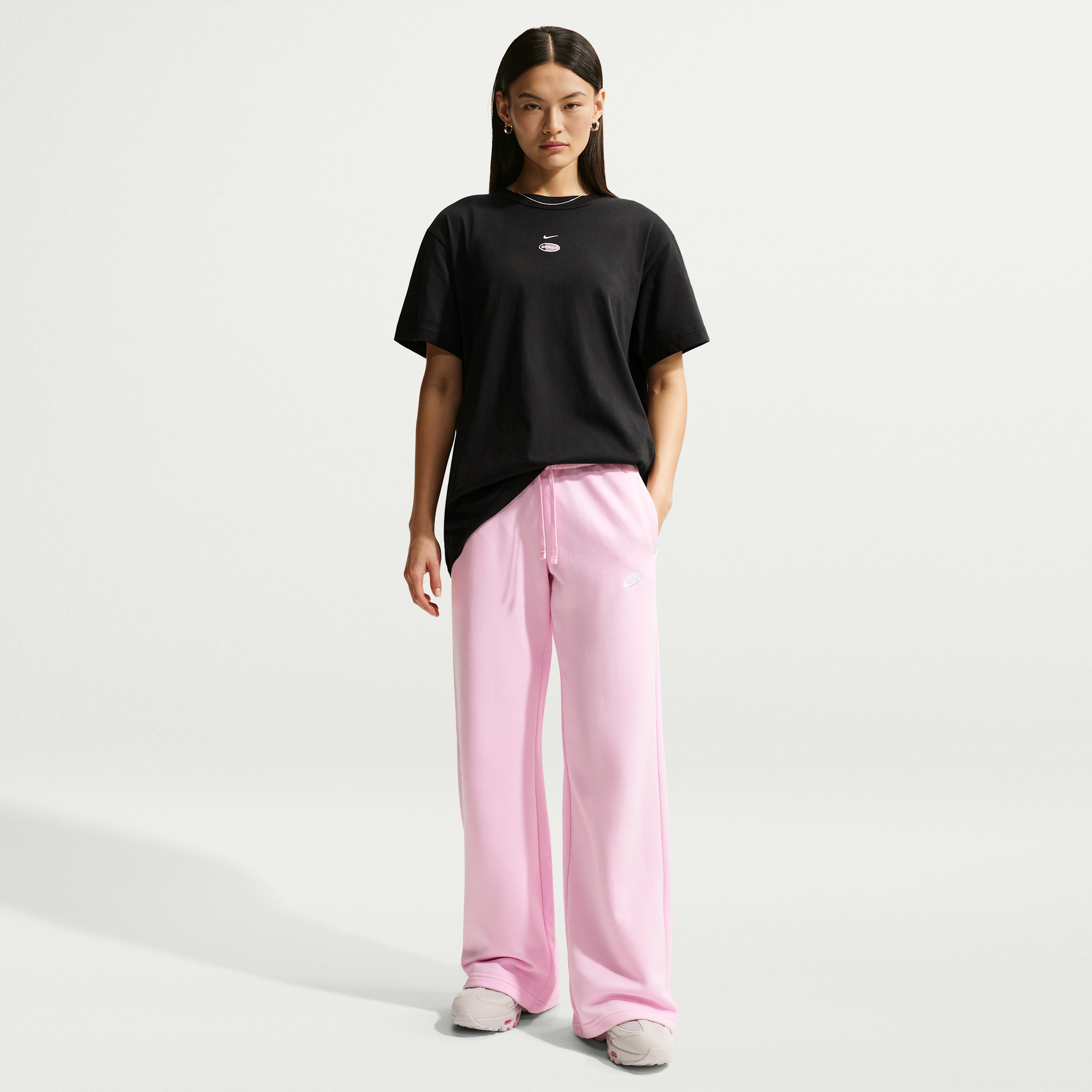 Women's Nike Sportswear Club Fleece Mid-Rise Wide-Leg Sweatpants in Pink | FB2727-663 | Nike (US)