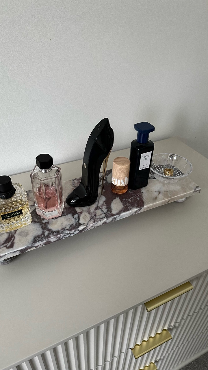 Get an elevated luxe look for less with this stunning marble tray! Perfect for styling perfumes on a bedroom dresser, skincare or hand soap on a bathroom vanity, candle and snuffer, or even using it for your coffee bar putting syrup bottles and pods on top, or on the kitchen counter placing salt and pepper shakers or oil and vinegar bottles on top! It’s just so versatile!✨
dresser styling, dresser decor, home decor ideas, decor tips, home decor, home inspo, perfume stand, luxe for less, elevated decor, calacatta marble tray, target find, target home, target must have @Target 

#targetfind #targethome #calacattamarble #homedecorideas #decortips

#LTKFindsUnder50 

#LTKHome