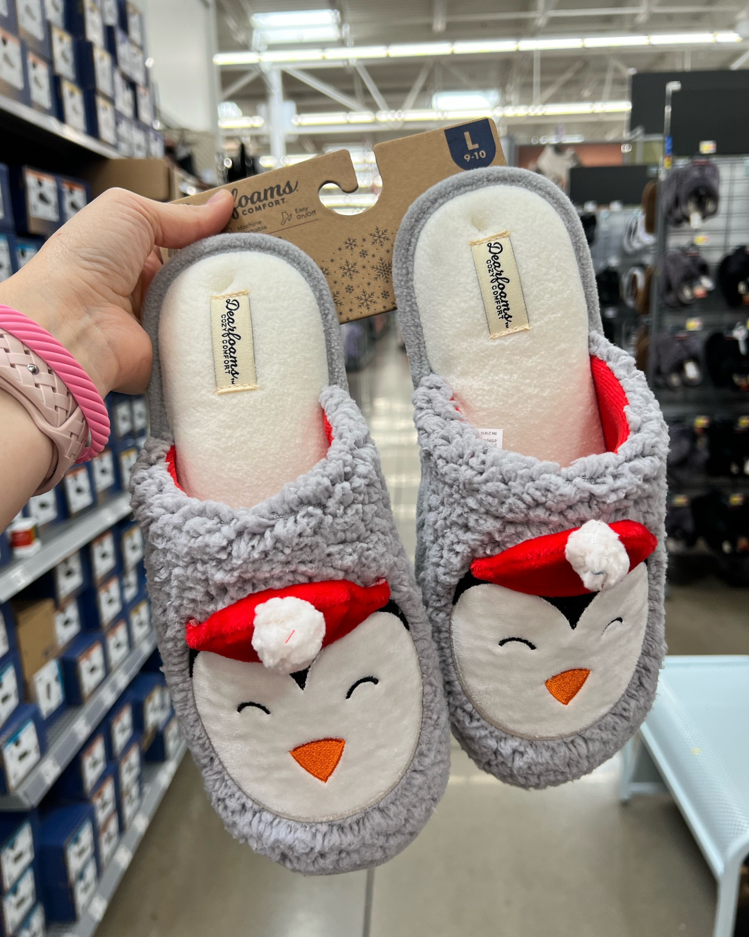 Holiday cozy house shoes

#LTKHoliday #LTKGiftGuide #LTKSeasonal