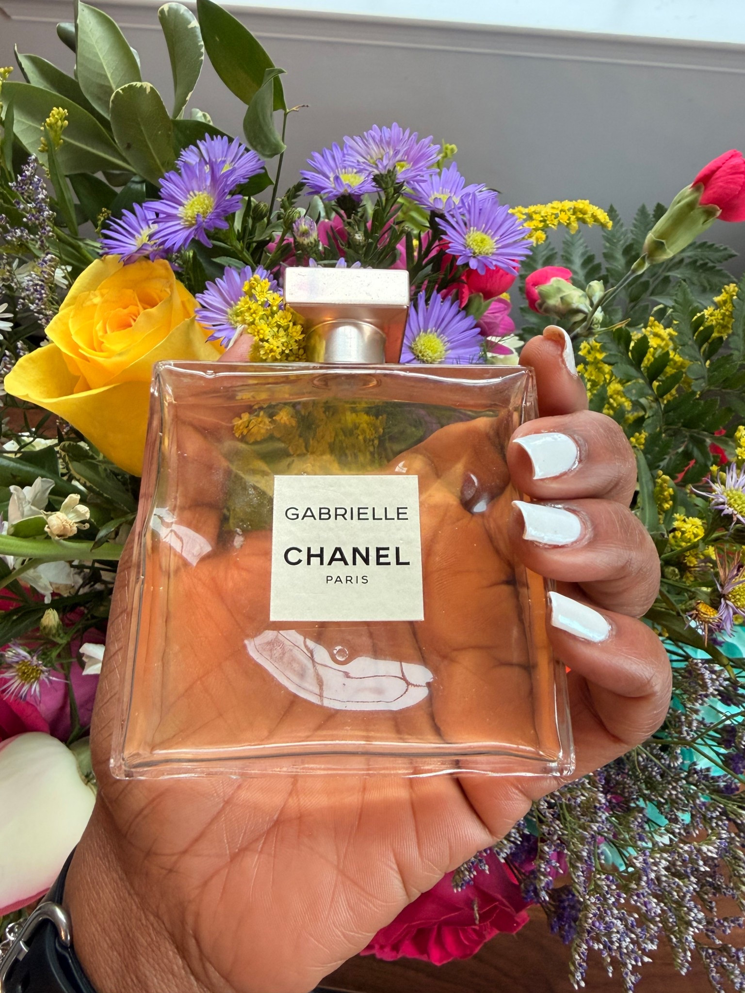 Soft, feminine, and unforgettable ✨

The Chanel Gabrielle is that effortless signature scent luminous white florals with a warm, creamy dry down that feels elegant but never overpowering. It’s fresh, radiant, and quietly luxurious… perfect for everyday confidence or a soft glam evening.

If you love fragrances that feel classy, modern, and timeless, this one belongs on your vanity 🤍

#ChanelGabrielle #LuxuryFragrance #SignatureScent #SoftLuxury #LTKBeauty #Over40Style

#LTKBeauty