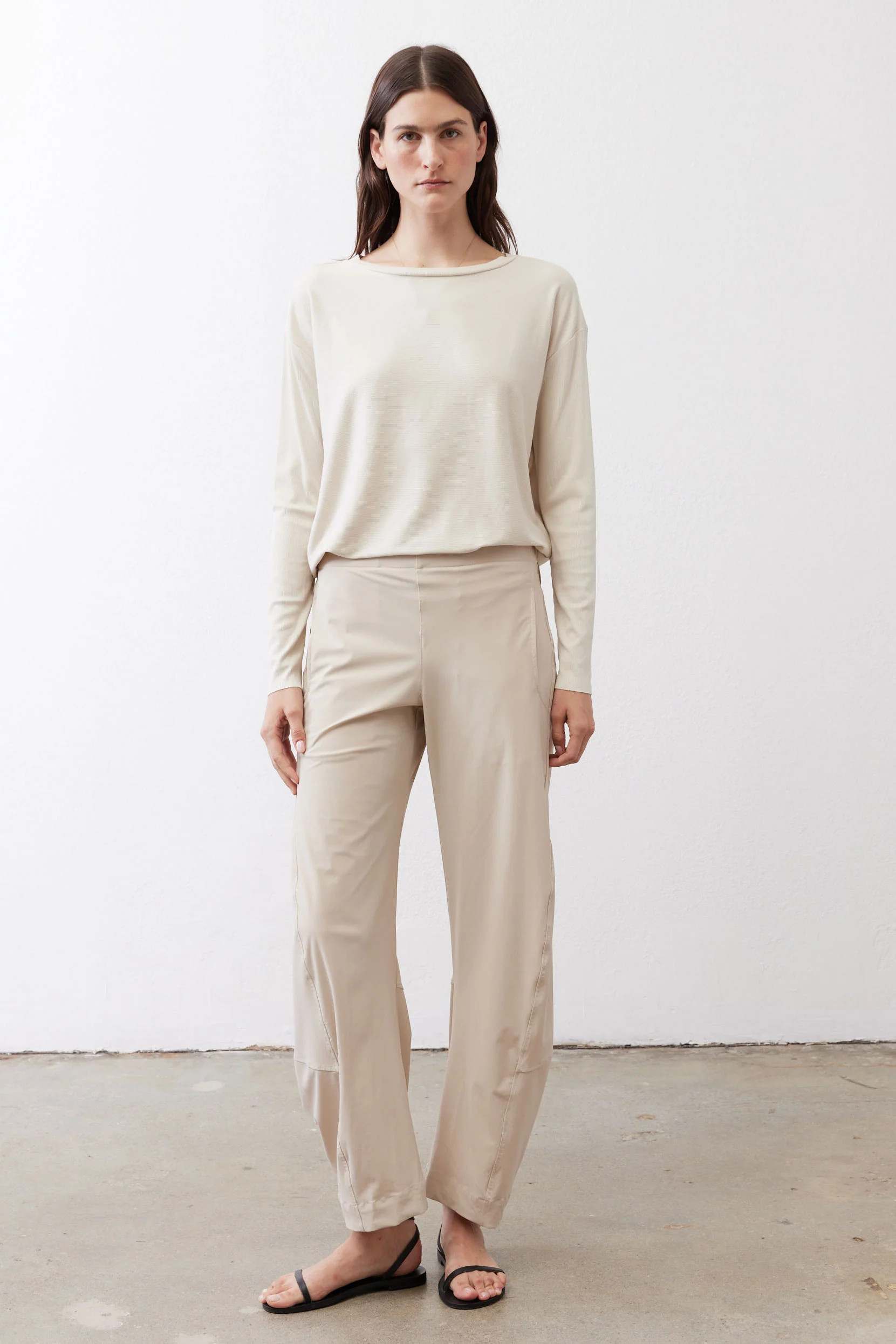 The On The Loose Work Pants | Plume Beige | Barrel Pants | Ruti