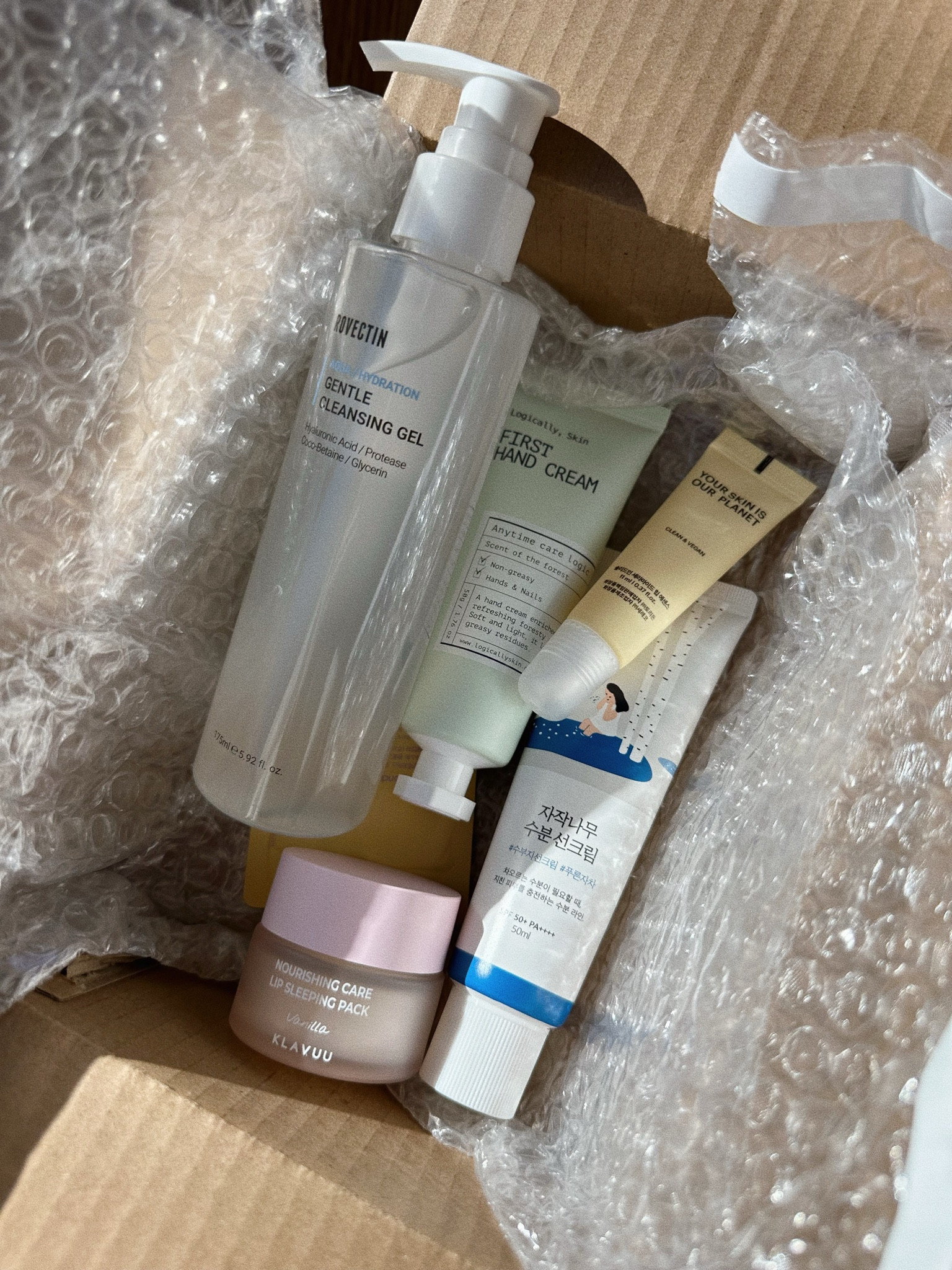 New in Korean beauty via Stylevana! 

The spf and cleanser have zero pore clogging ingredients, and the Klavuu lip mask is my absolute favorite (I lather it on before I go to sleep)!

#LTKbeauty