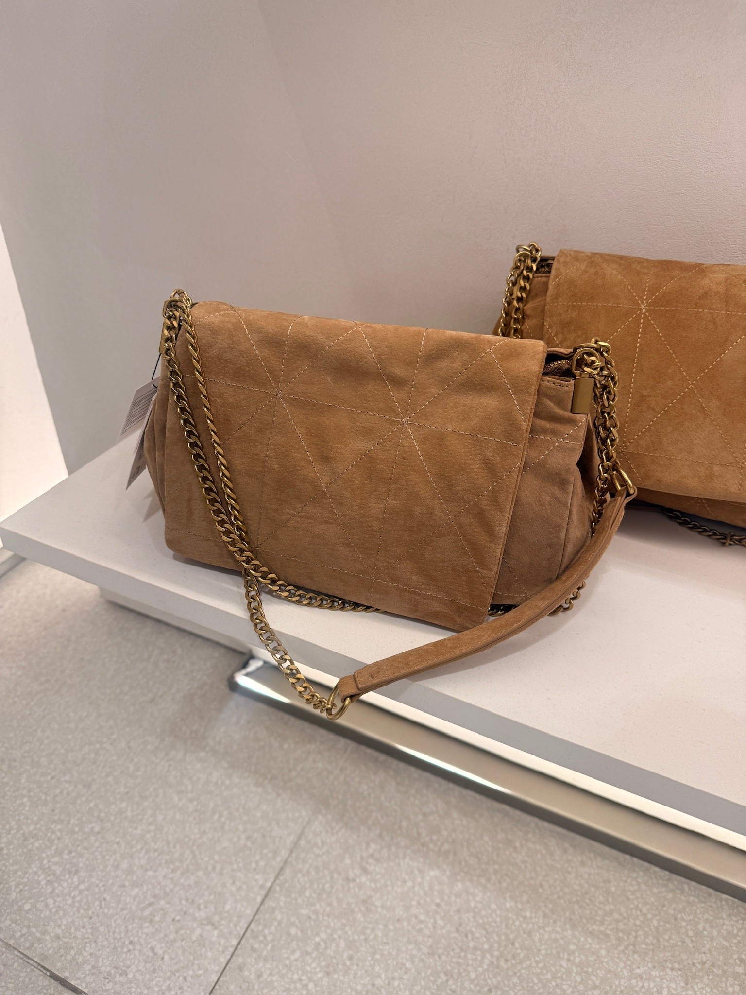 Tan shoulder flap handbag! Everyday elevated casual bag!

#LTKootd