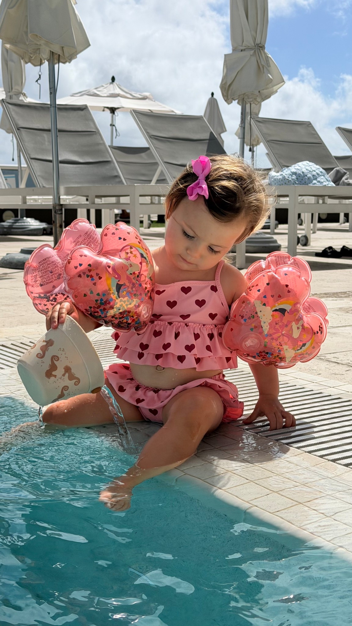 Little sunshine by the pool ☀️💗
Splashing, playing and enjoying a perfect Florida day.

#toddlerlife #pooltime #floridakids #summermoments #familylife #hallandalebeach #momlife #cutekids #beachday #toddlerstyle


#LTKSwim #LTKBaby #LTKmomlife