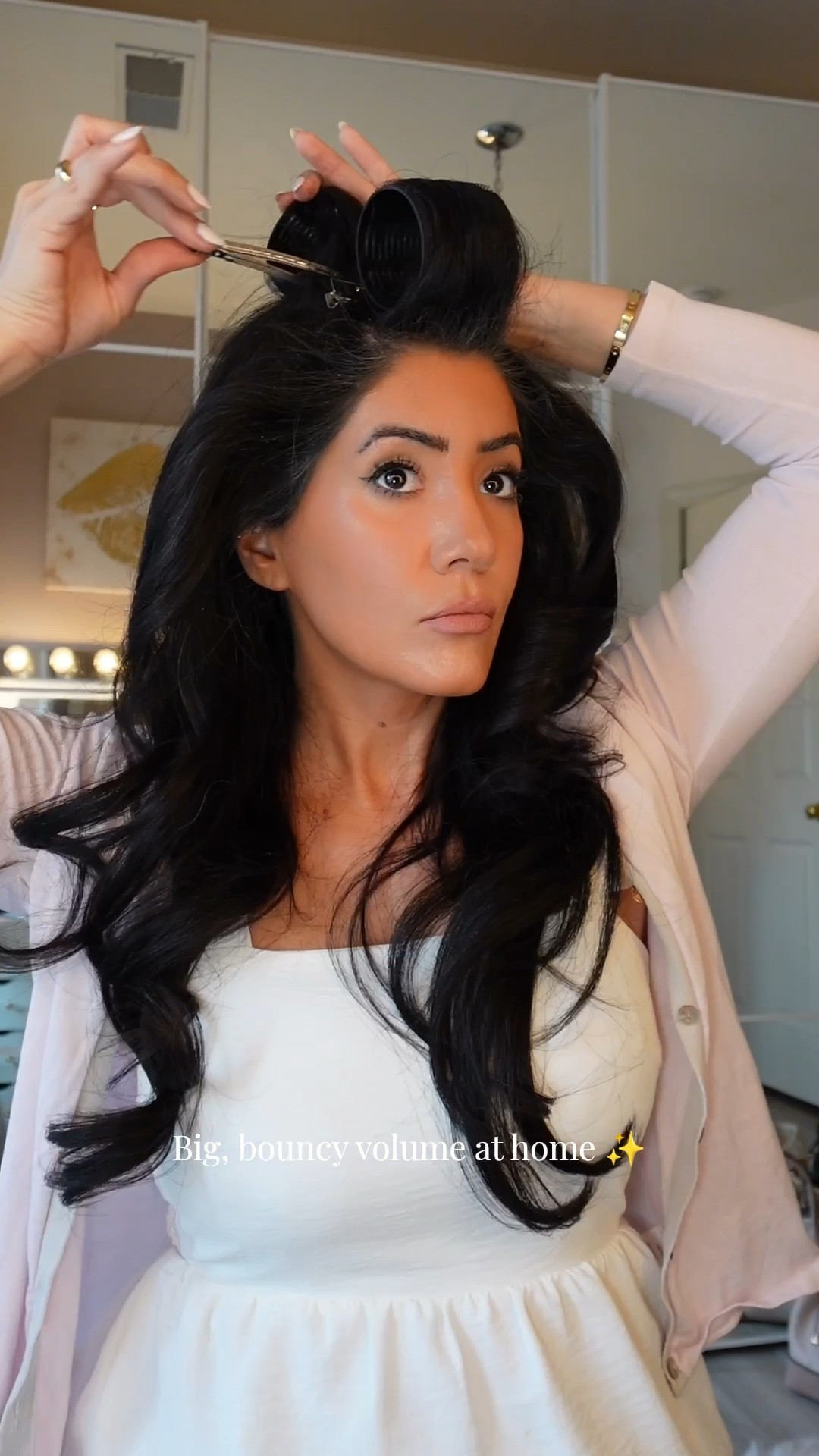 Big, bouncy volume at home ✨ These thermal rollers give the soft lift and salon-style bounce I can never get with a blow dryer alone. Linking the exact set I use for long-lasting volume and effortless curls — perfect for everyday styling or a glam night out.

#bigvolumehair #thermalrollers #hairrollers #voluminoushair #bouncycurls #blowoutathome #hairstylingtools #hairtutorial #amazonhairfinds #ltkhair #ltkbeauty #ltkstyletips 

#LTKBeauty #LTKgrwm #LTKGiftGuide