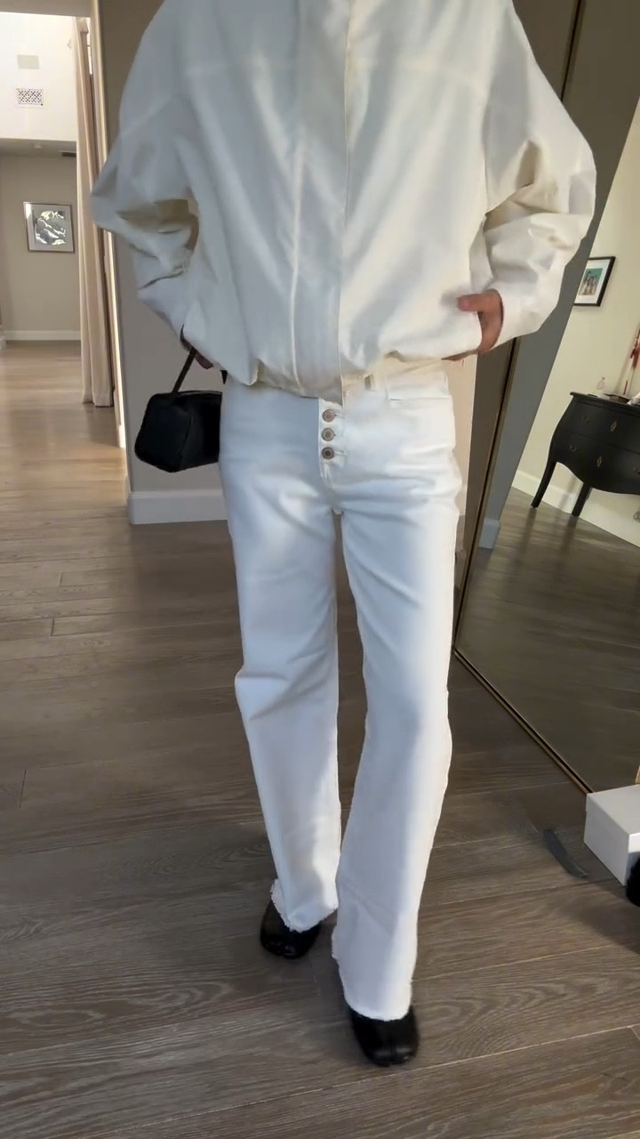 White jeans for fall 🤍🤍

AD

@sidefeel_official ZIMBAPLATINUM Cotton Denim Series ✨
These jeans are not your regular denim—they’re made with premium cotton that’s all about comfort, stretch, and the perfect fit 🙌

🔥 EXCLUSIVE DEAL: Amazon Prime Day Discount 🔥
For a limited time, grab your pair at a special discount before selling out! 💥

#ZimbaPlatinum #ZimbaJeans #ZimbaSidefeel #SidefeelZimba #ZimbaCotton #ZimbaPlatinumDenim #ZimbaPlatinumJeans #SidefeelZimbaPlatinumJean #AmazonPrimeDay
#falljeans #allwhiteoutfit