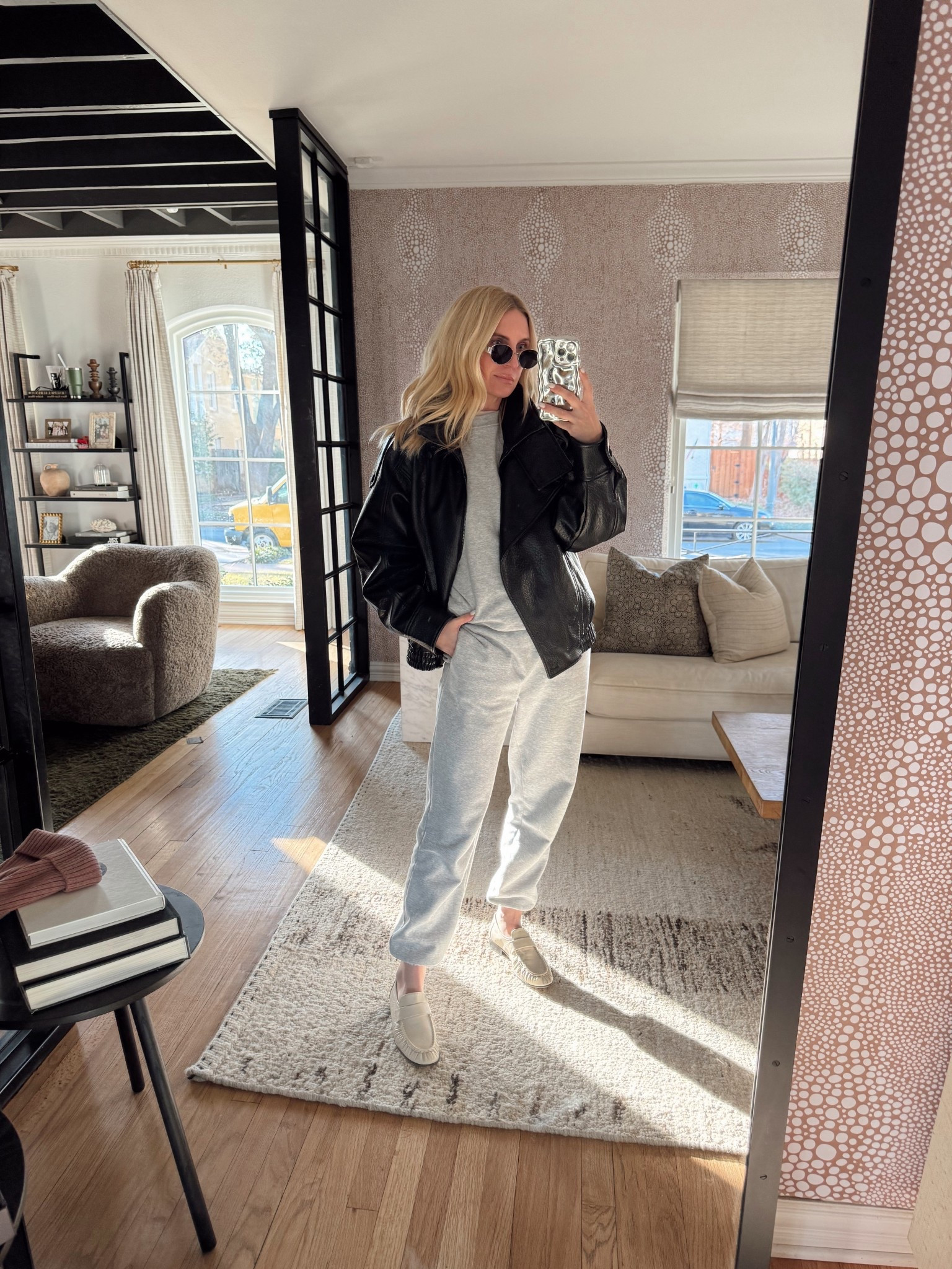 Can’t stop with this sweatsuit. Maybe one day I’ll put jeans on again 😅

#LTKFindsUnder100 #LTKootd