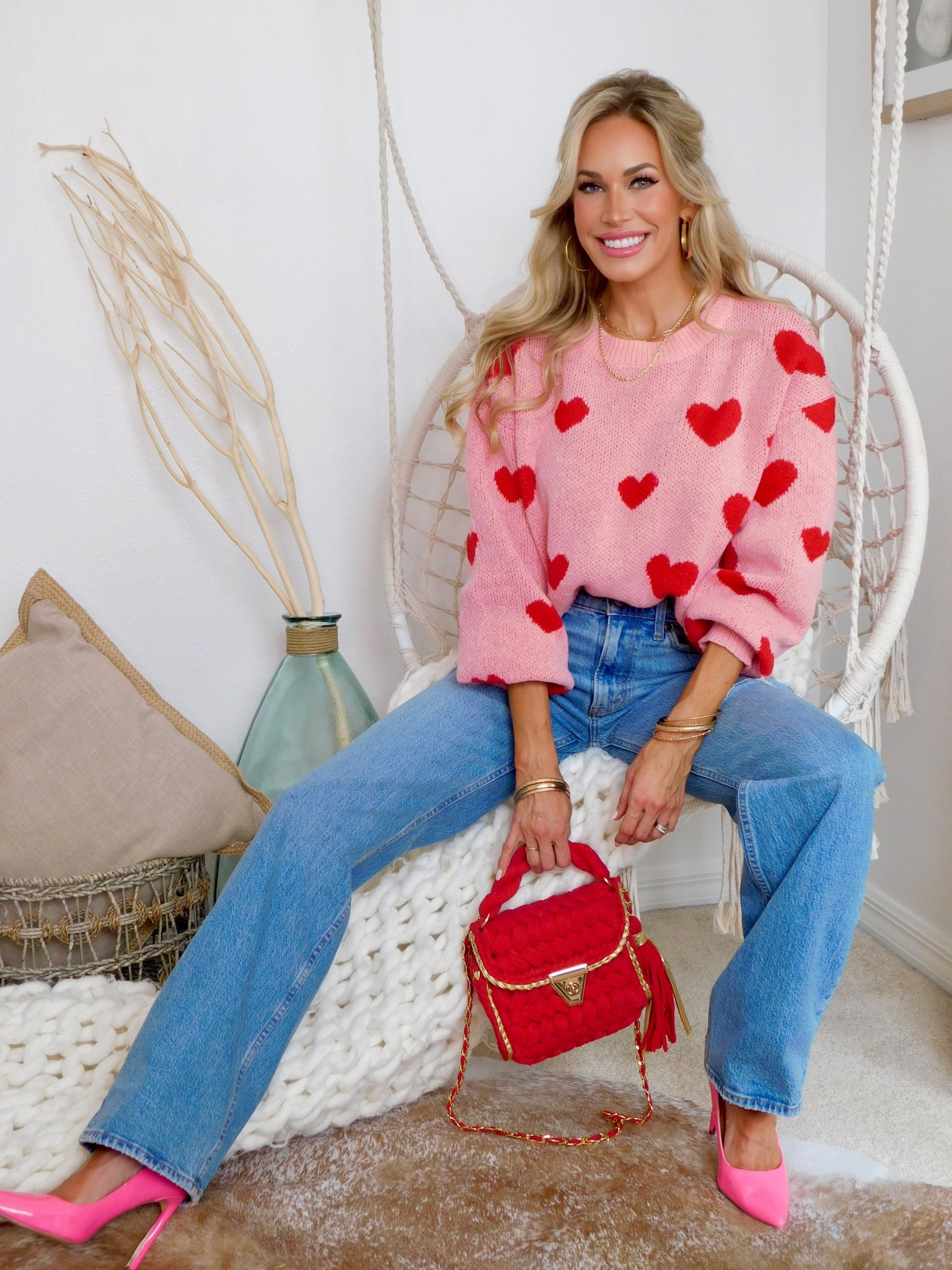 #heartsweater #valentinesday