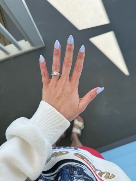 Press on nails - Olive and June at home manicure kit 

Love this light blue/purple nail color for spring & summer. These are almond shape but also come in a medium ombré option 

#LTKSeasonal #LTKfindsunder50 #LTKbeauty