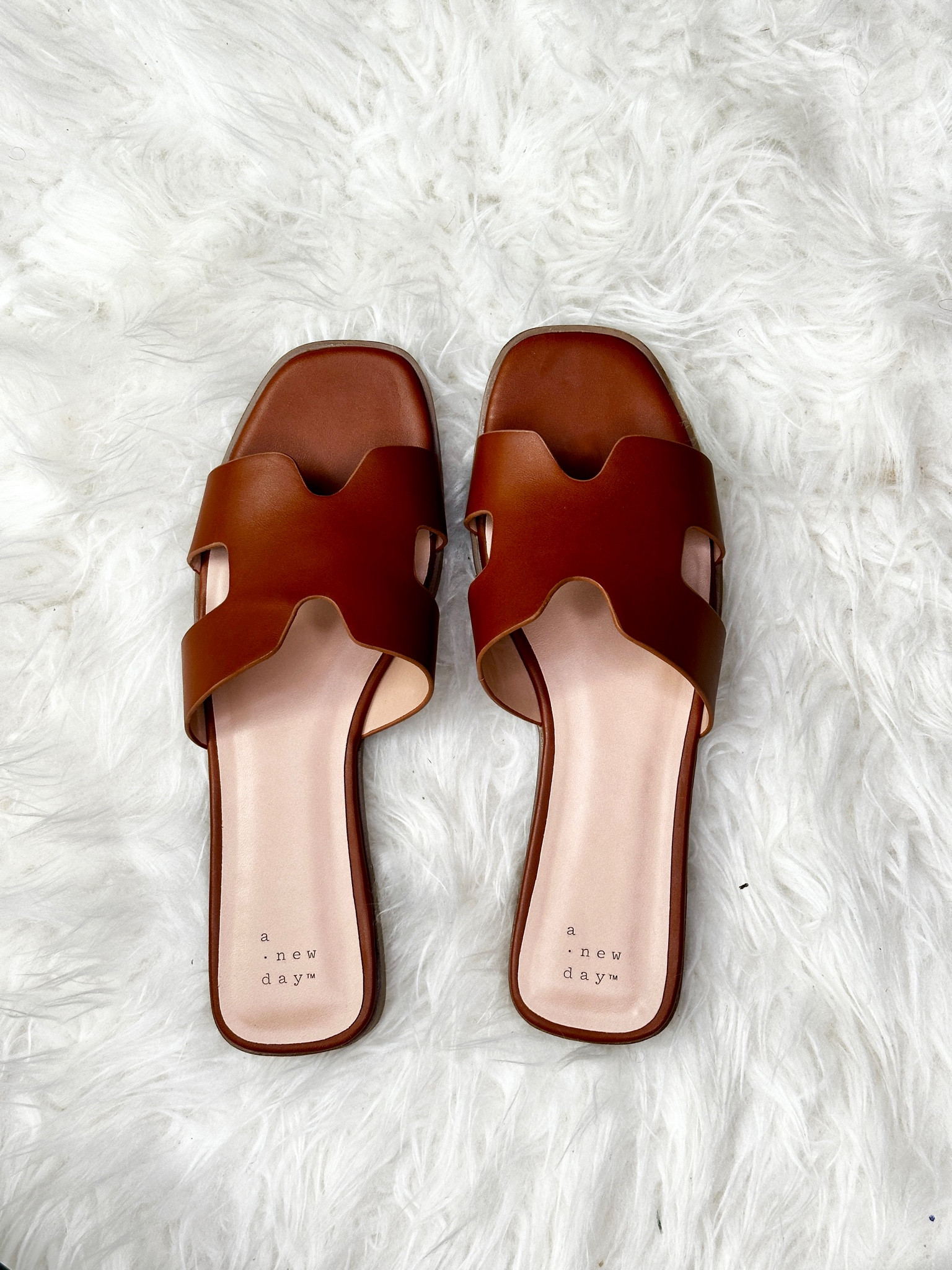 A new staple for your wardrobe and only $20
Target Finds Hermes Dupe Orange Sandal
 


#LTKstyletip #LTKfindsunder50 #LTKshoecrush