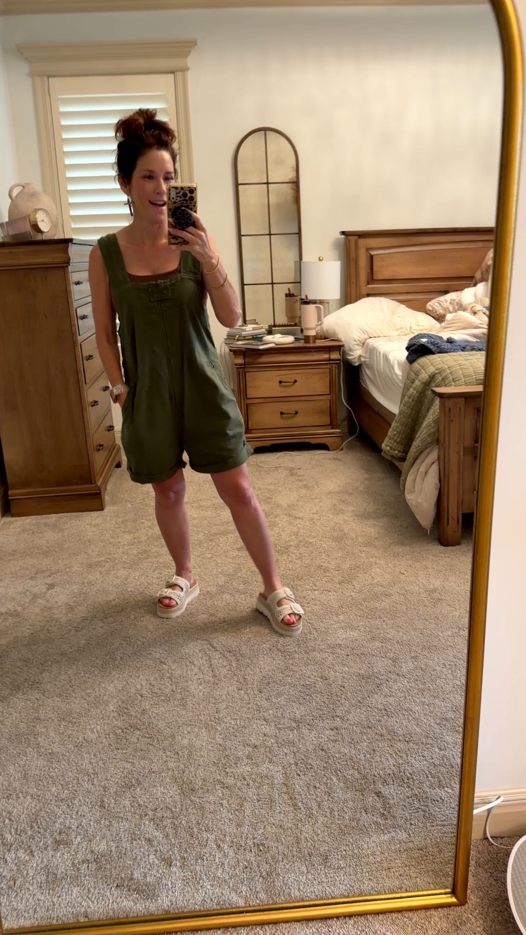 The kind of outfit you’ll reach for on repeat. 💚

If comfort is at the top of your list, this romper is a must-have. It’s lightweight, has pockets (always a win 🙌), and is perfect for everything from travel days and errands to beach vacations and relaxing weekends.

Just throw it on with sandals or sneakers, add a crossbody bag, and you’re ready to go.

I’ve linked it in my LTK if you’d like to shop the look! 🤍

Now tell me…
Where would you wear this romper first?
✈️ Travel day
🏝️ Beach vacation
🛍️ Running errands
☕️ Coffee run

Let me know below! 👇

#LTKStyle #LTKFinds #RomperStyle #CasualStyle #TravelOutfit #SummerStyle #EverydayFashion #PetiteFashion #ComfortMeetsStyle #OOTD

#LTKootd #LTKPetite #LTKOver40