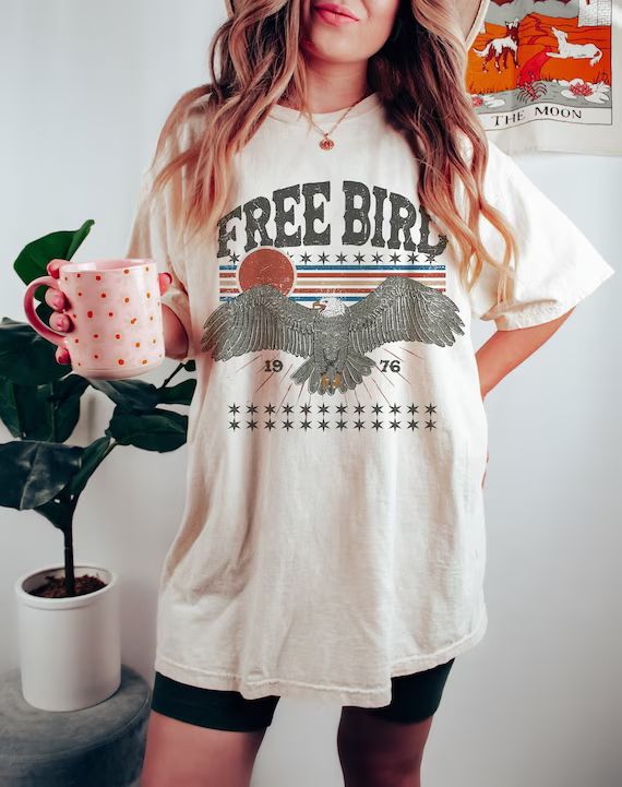 Free Bird Tee Boho Graphic Tee Retro Tee Size up for - Etsy | Etsy (US)