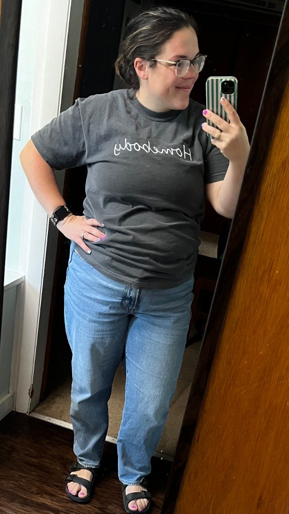 HOMEBODY tee is my FAV

#LTKStyleTip #LTKActive #LTKMidsize